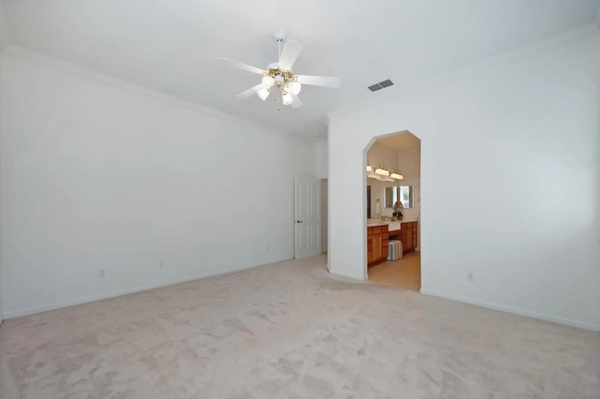 Property Slideshow image 27 of 99 | 15 cristalla pl, Sacramento, CA, 95835