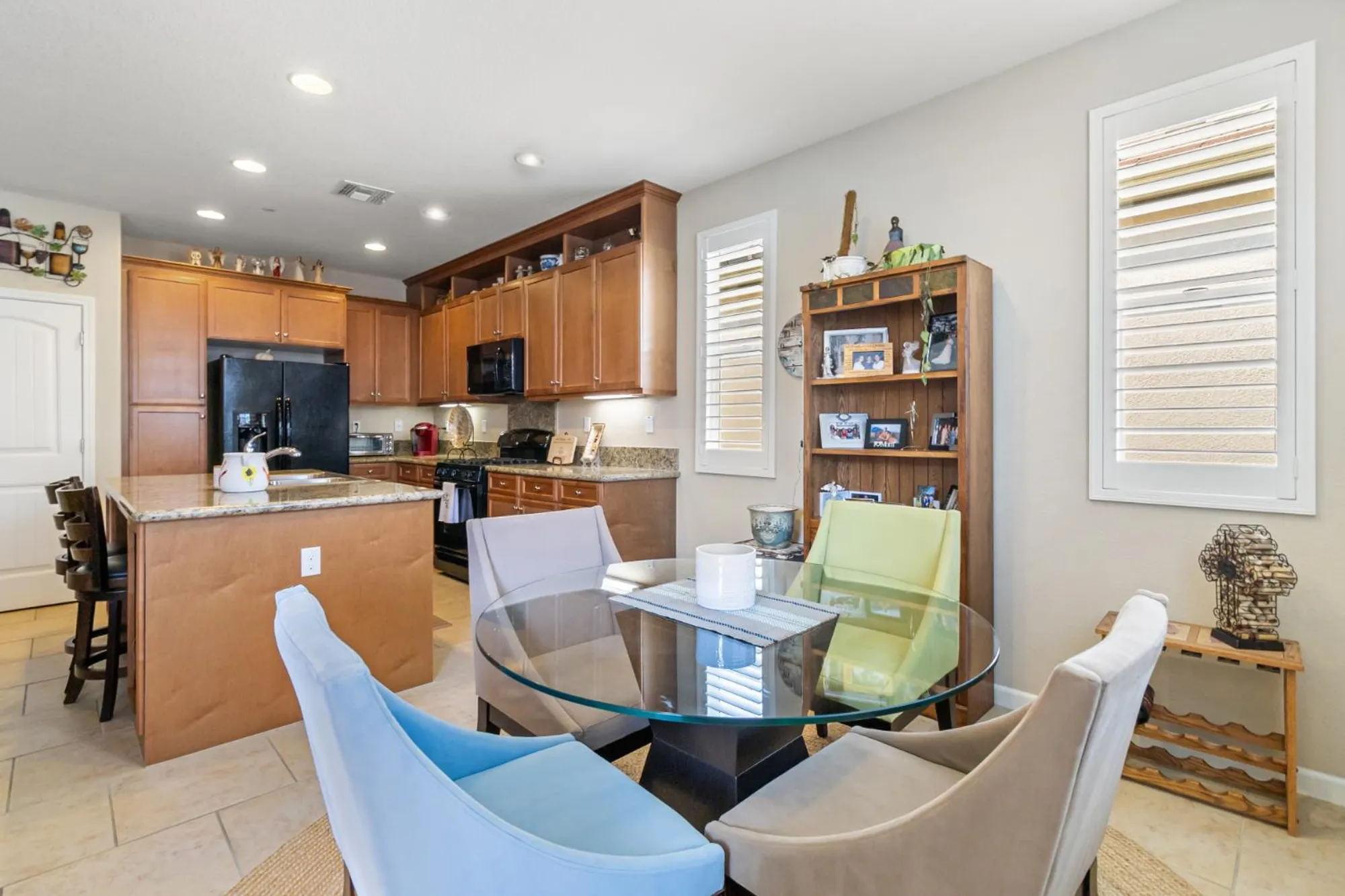 Property Slideshow image 6 of 33 | 7475 chatterton way, Sacramento, CA, 95829