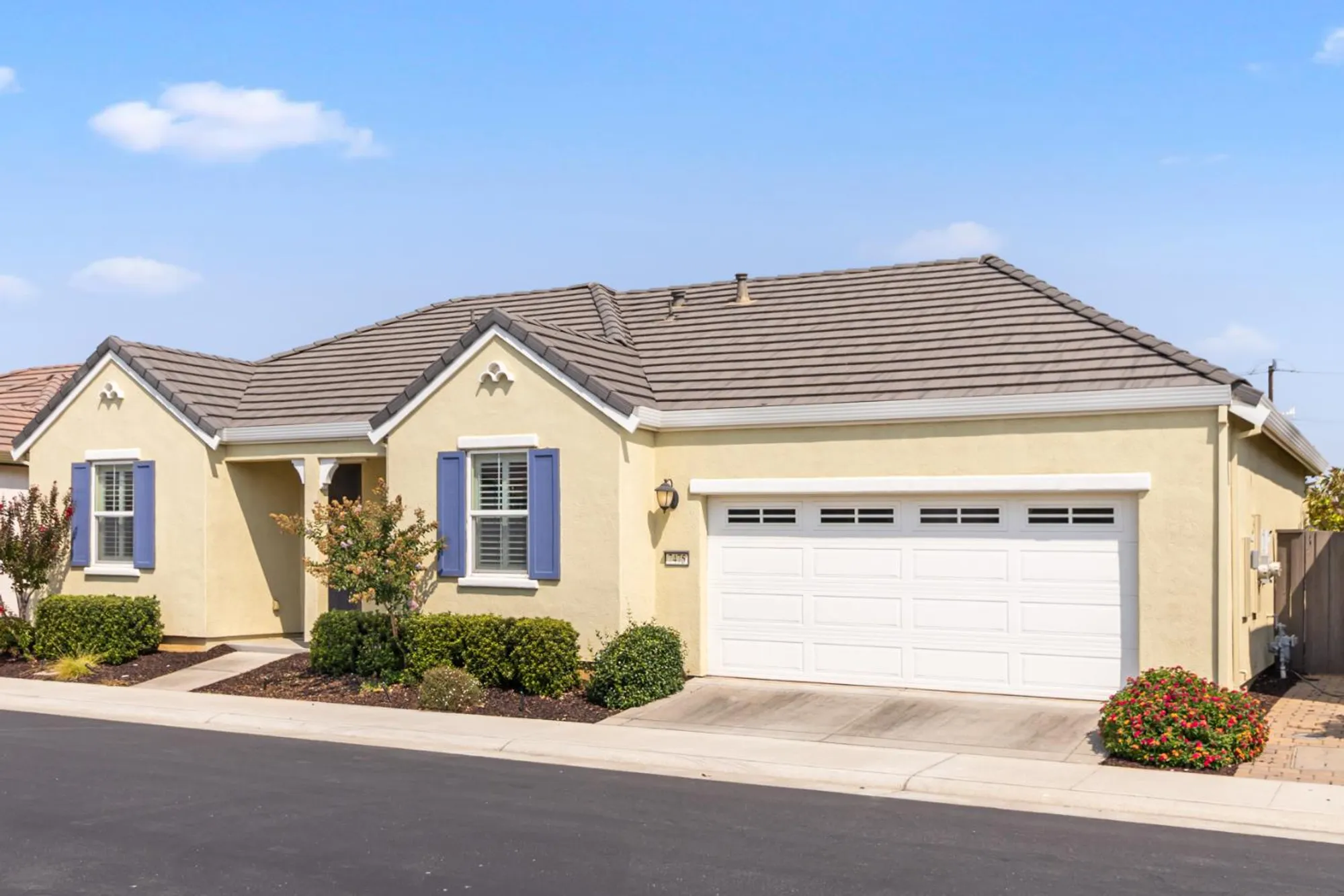 Property Slideshow image 25 of 33 | 7475 chatterton way, Sacramento, CA, 95829