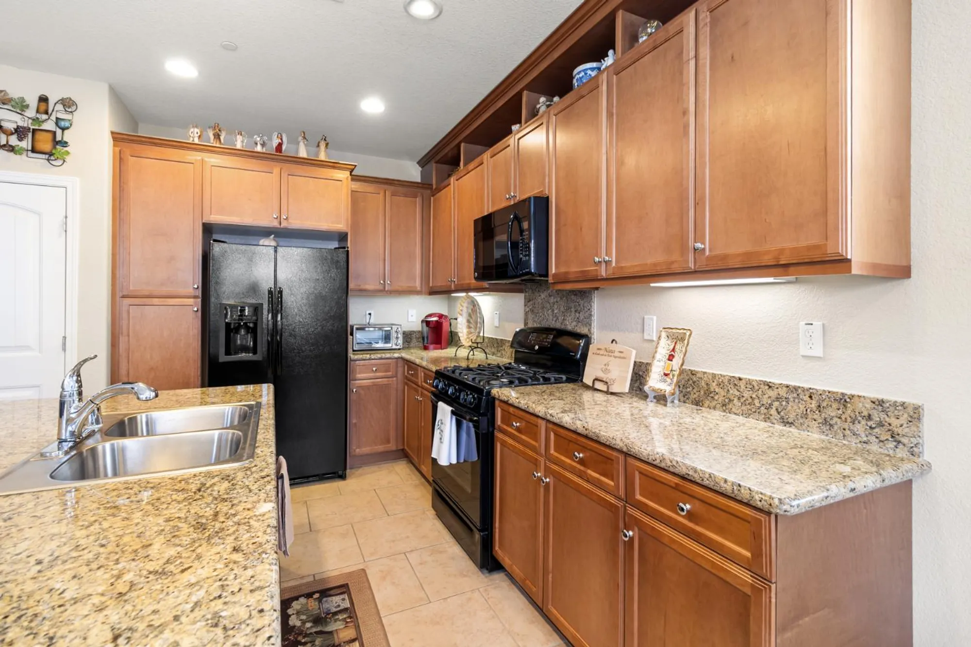 Property Slideshow image 9 of 33 | 7475 chatterton way, Sacramento, CA, 95829