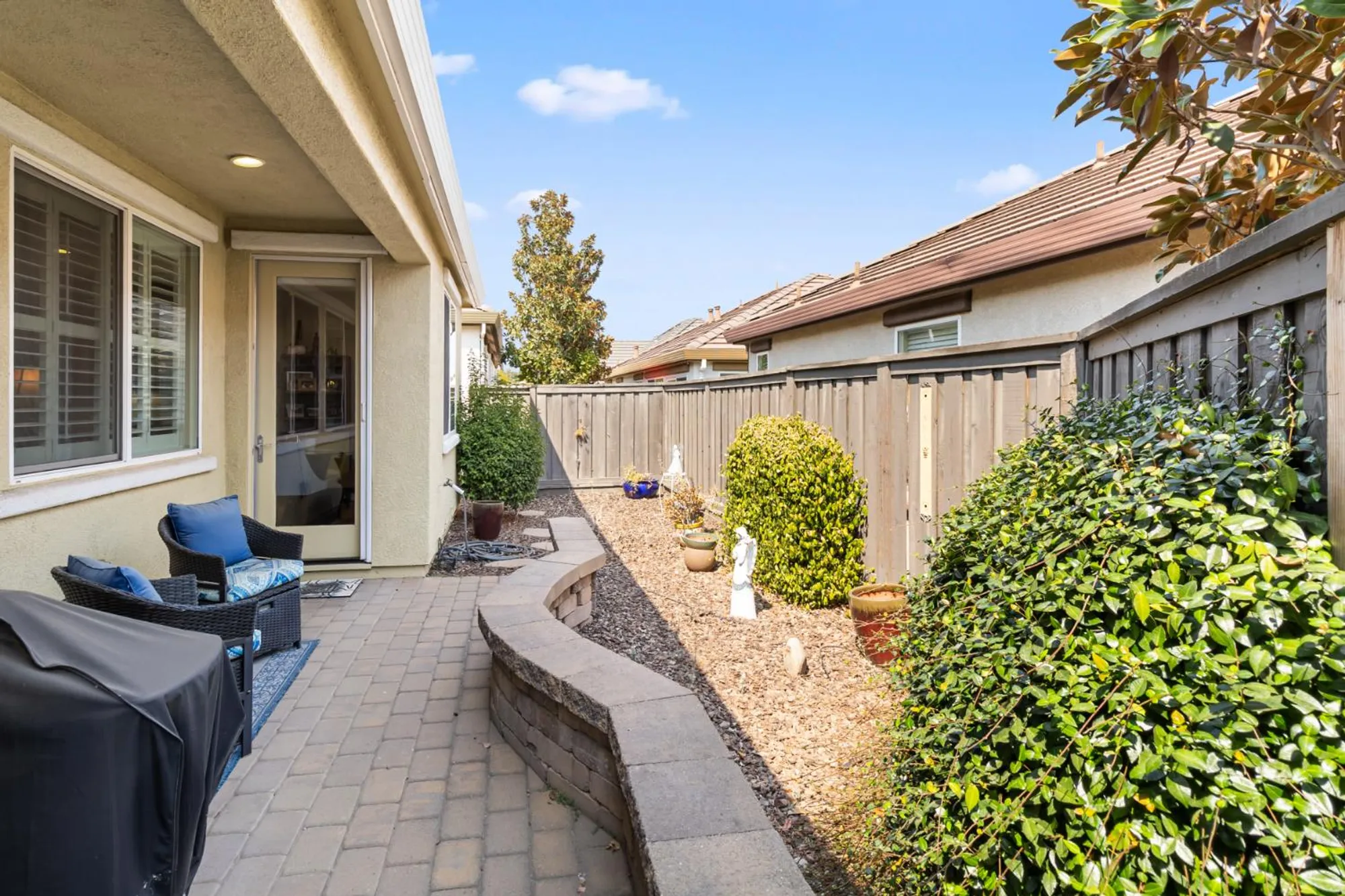 Property Slideshow image 23 of 33 | 7475 chatterton way, Sacramento, CA, 95829