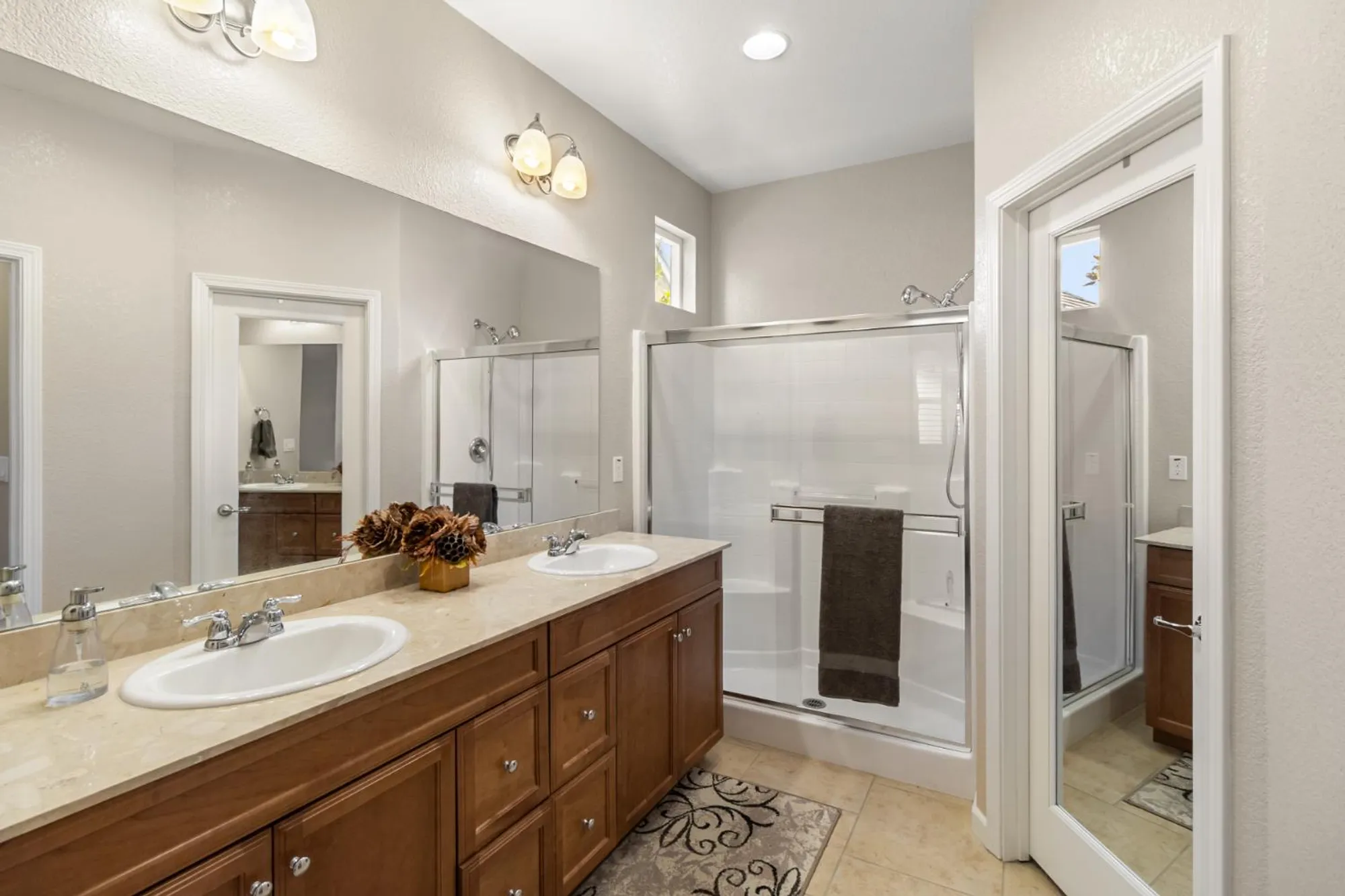Property Slideshow image 13 of 33 | 7475 chatterton way, Sacramento, CA, 95829