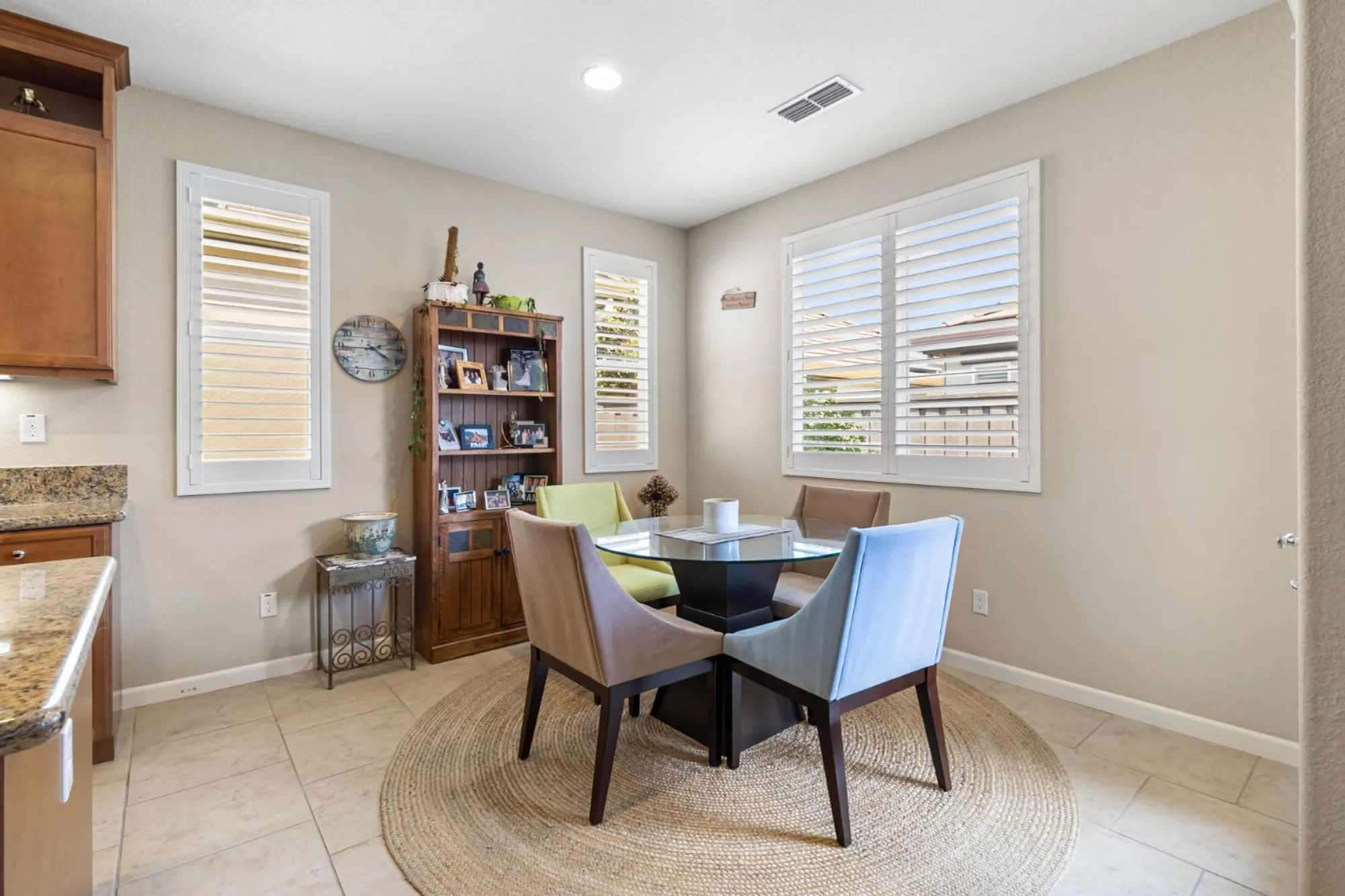 Property Slideshow image 5 of 33 | 7475 chatterton way, Sacramento, CA, 95829