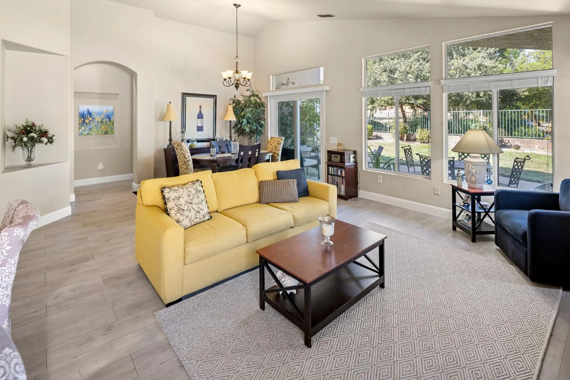 Property Slideshow image 7 of 51 | 7285 clearview way, Roseville, CA, 95747