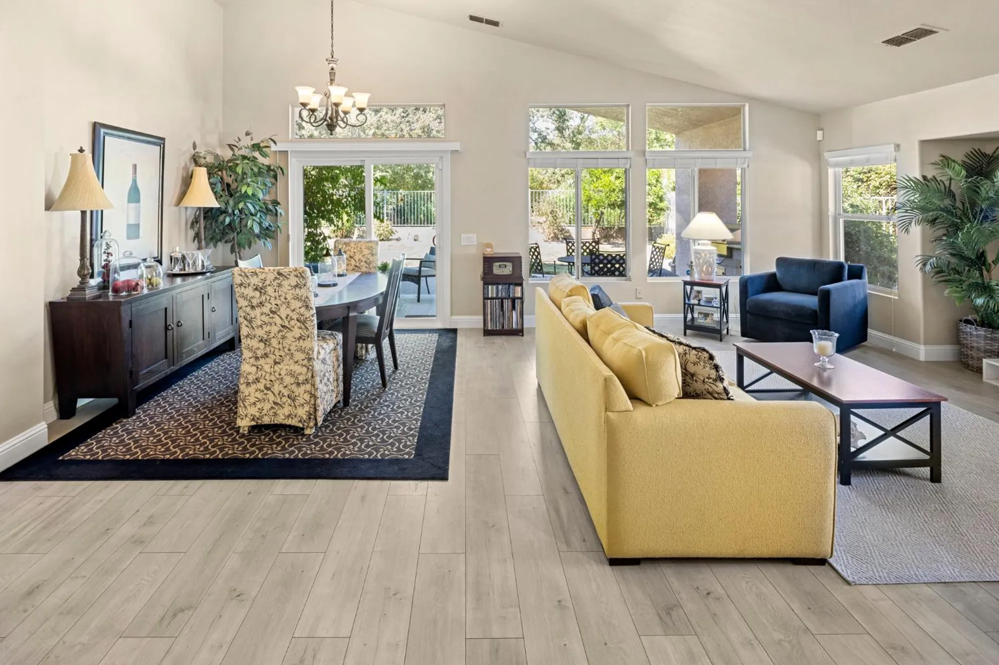 Property Slideshow image 5 of 51 | 7285 clearview way, Roseville, CA, 95747