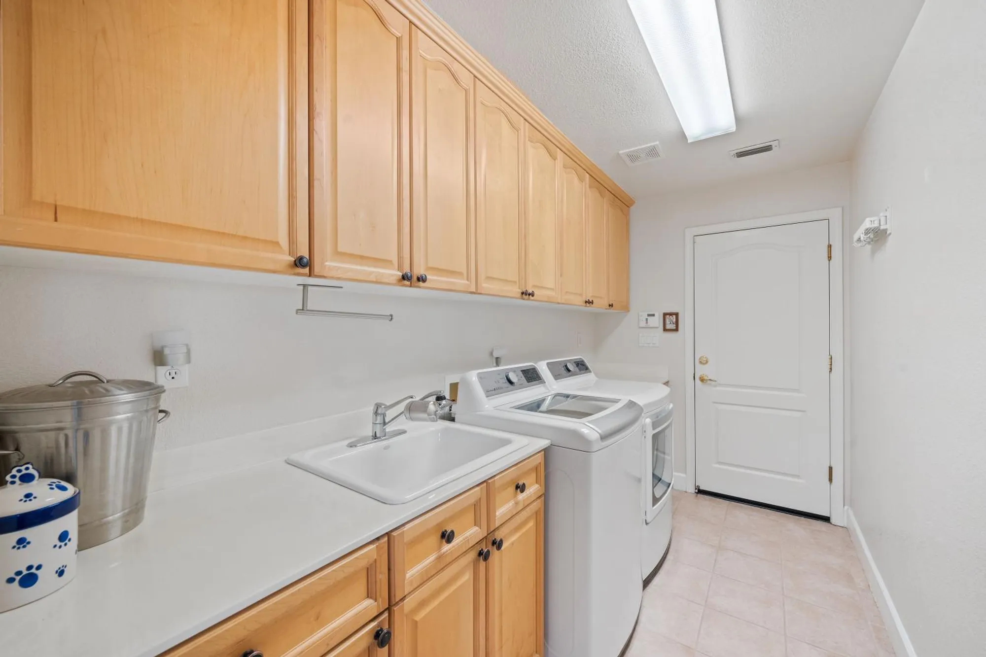 Property Slideshow image 28 of 51 | 3763 park dr, El Dorado Hills, CA, 95762