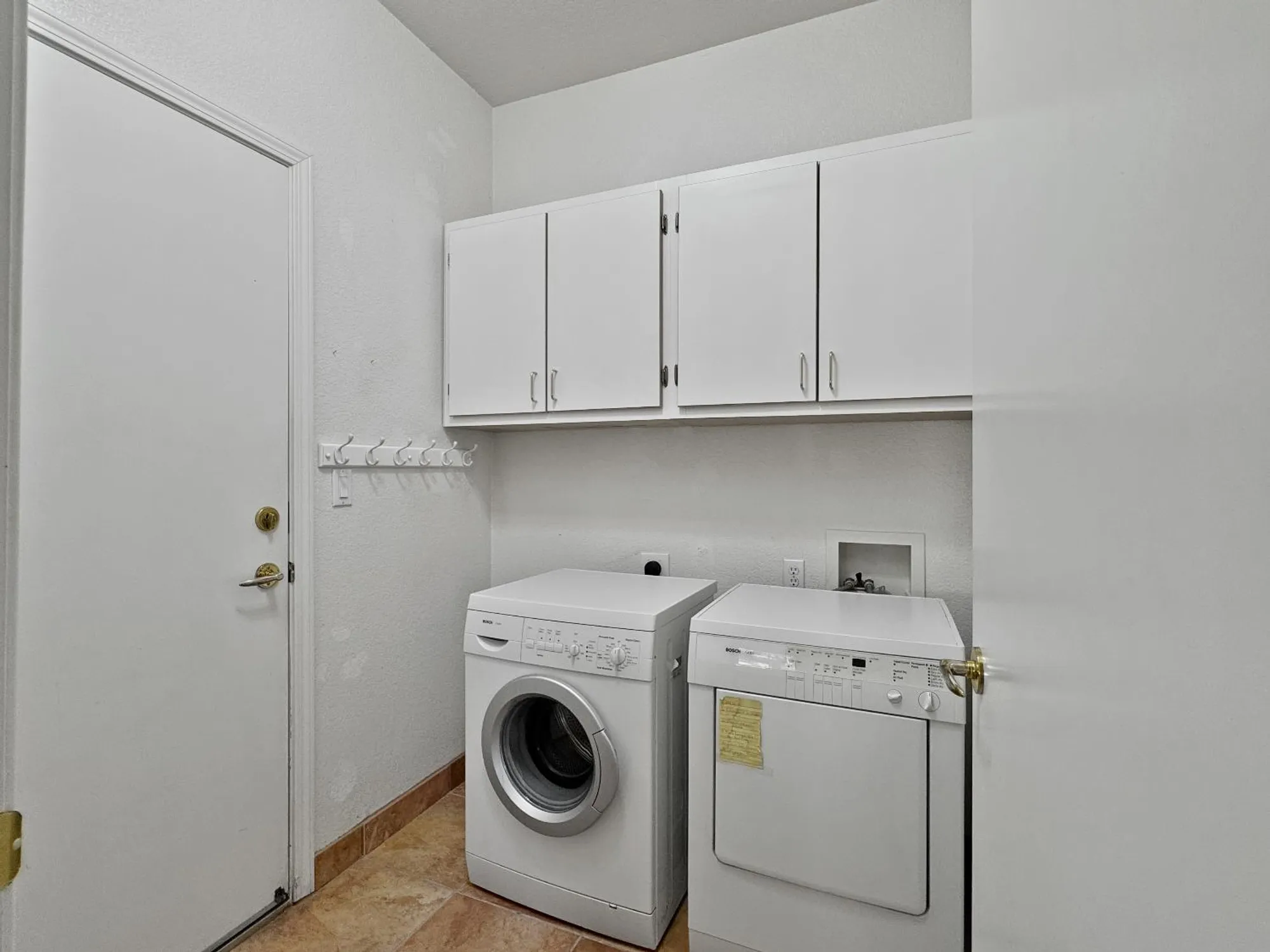 Property Slideshow image 18 of 20 | 1325 secret lake loop, Lincoln, CA, 95648