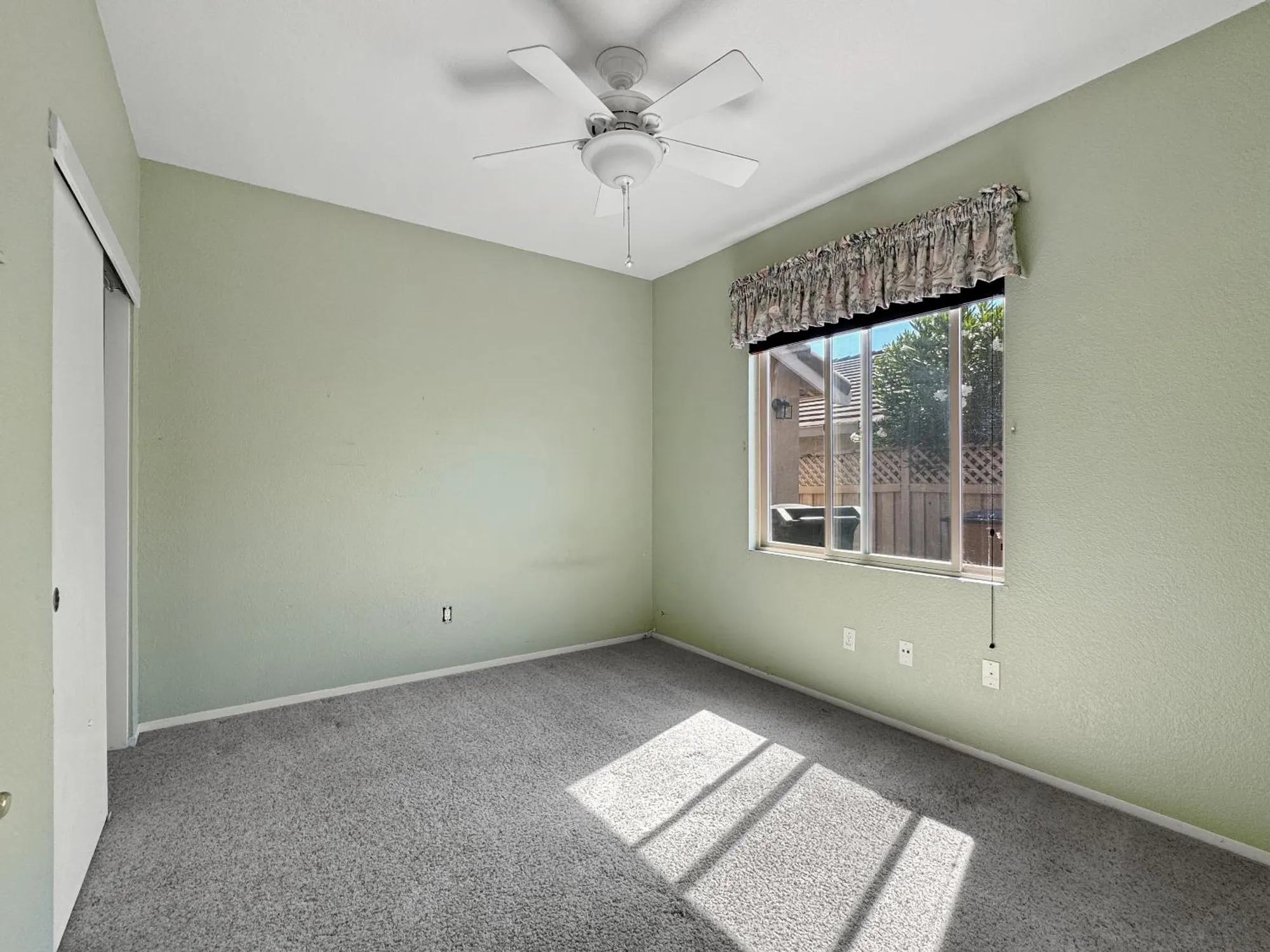 Property Slideshow image 7 of 20 | 1325 secret lake loop, Lincoln, CA, 95648