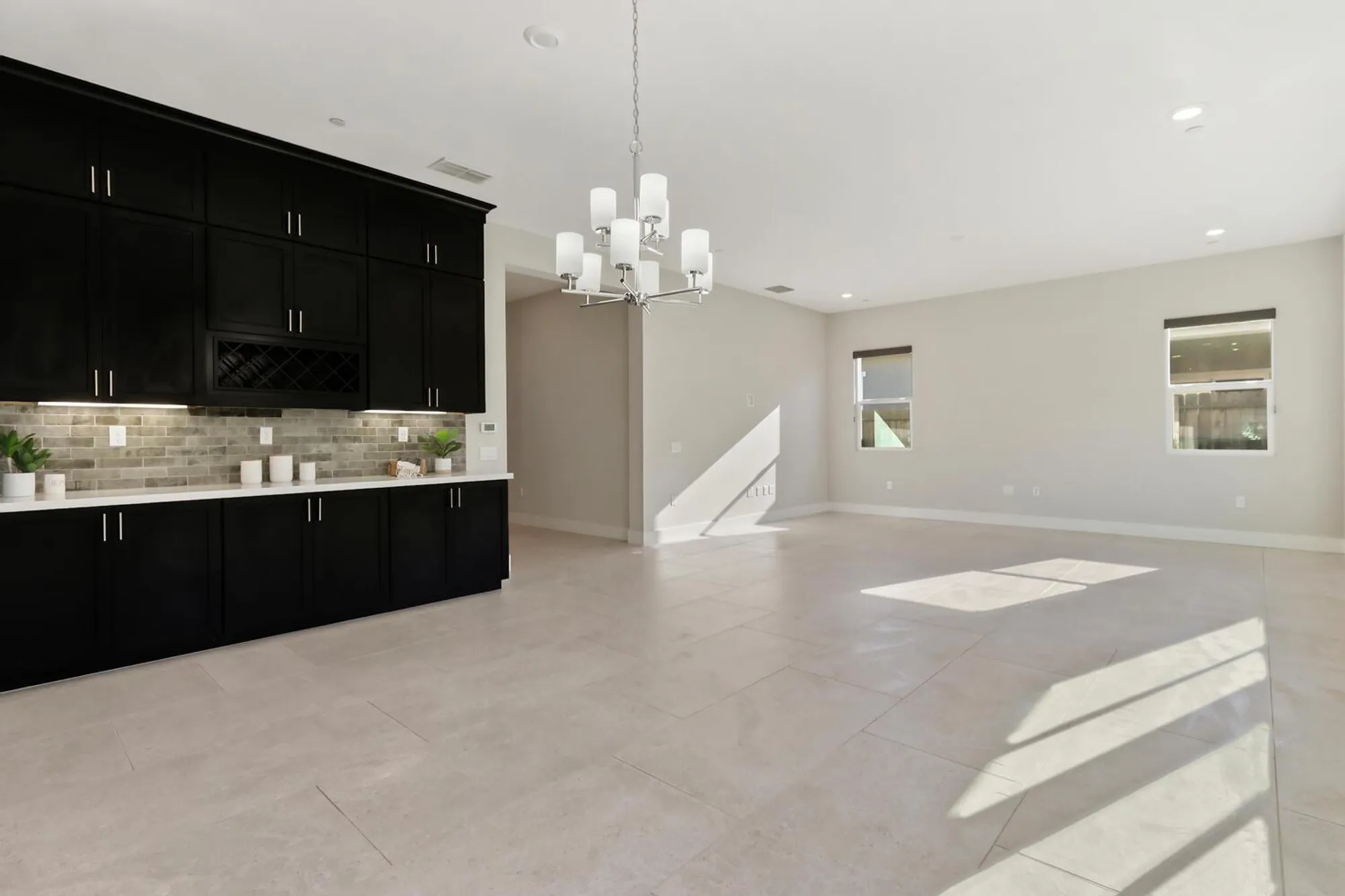 Property Slideshow image 10 of 75 | 14 riposto pl, Sacramento, CA, 95834