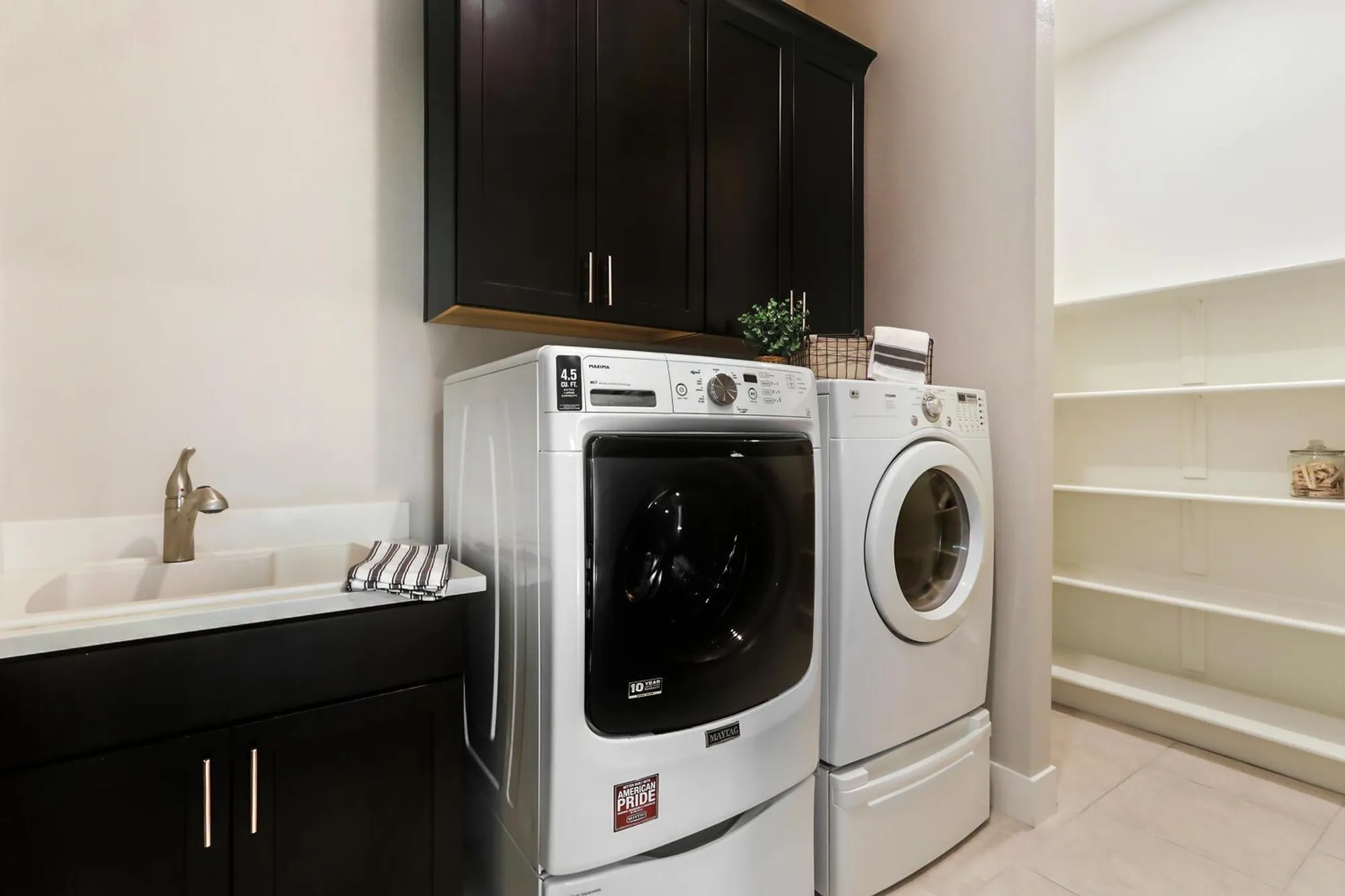 Property Slideshow image 40 of 75 | 14 riposto pl, Sacramento, CA, 95834