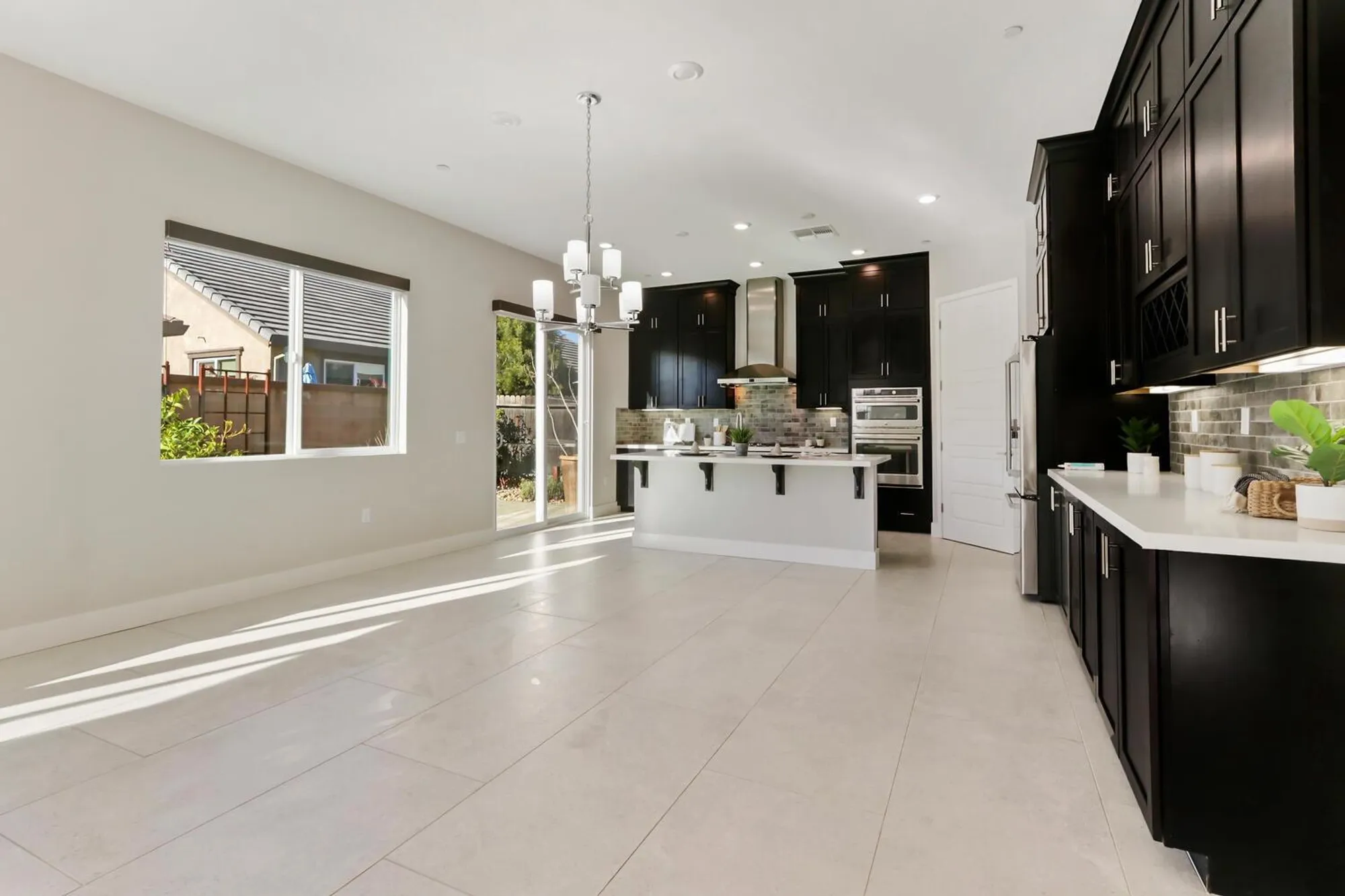 Property Slideshow image 16 of 75 | 14 riposto pl, Sacramento, CA, 95834