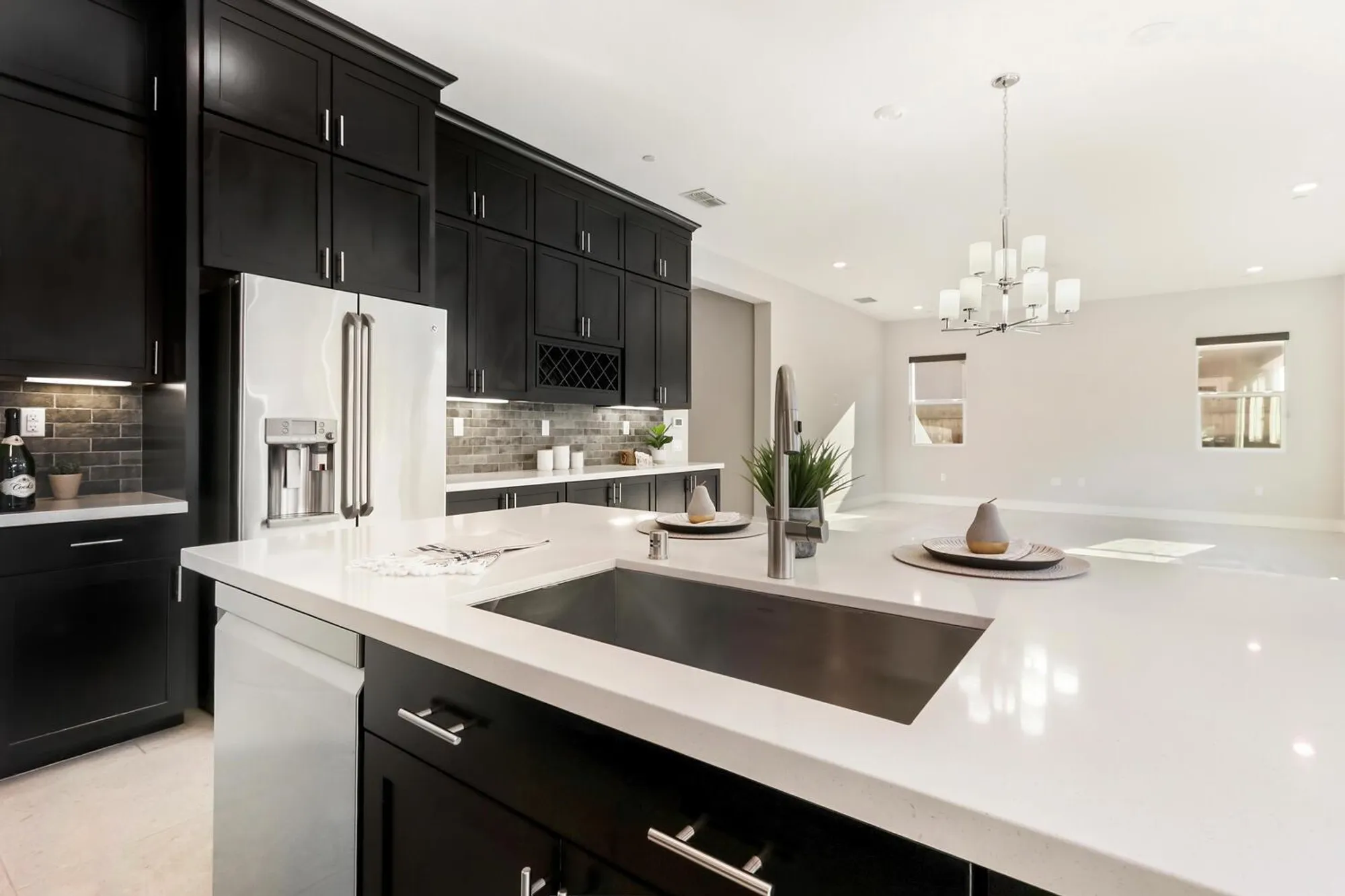 Property Slideshow image 22 of 75 | 14 riposto pl, Sacramento, CA, 95834