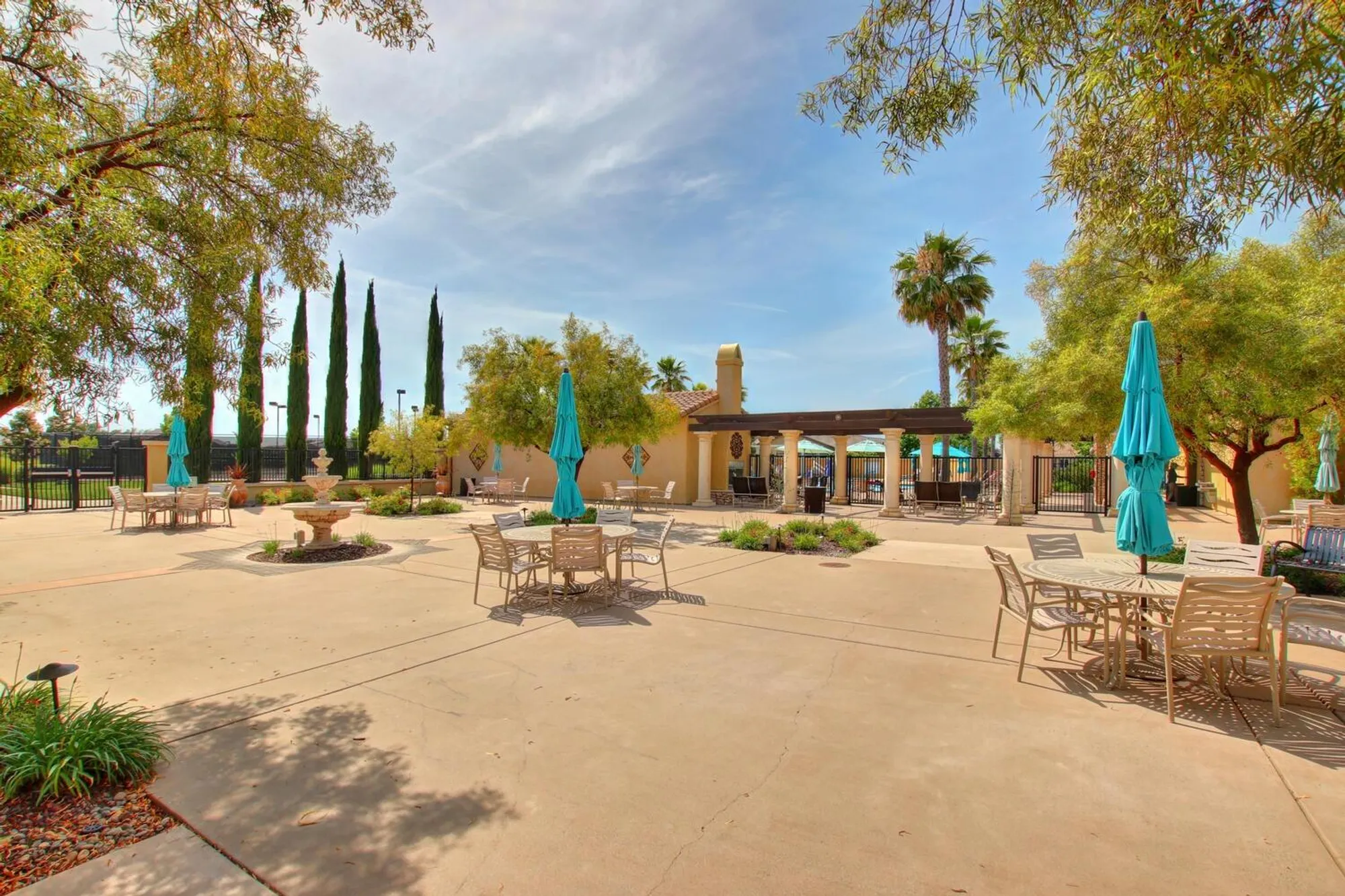 Property Slideshow image 60 of 75 | 14 riposto pl, Sacramento, CA, 95834