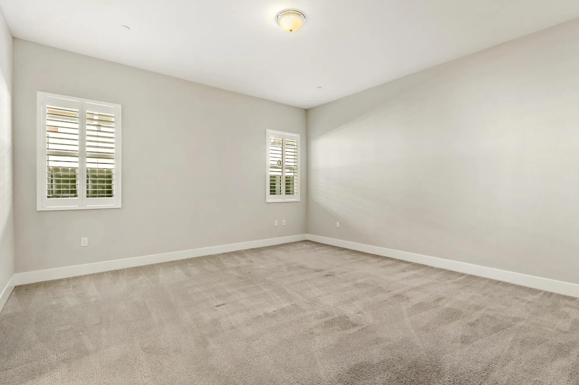 Property Slideshow image 26 of 75 | 14 riposto pl, Sacramento, CA, 95834