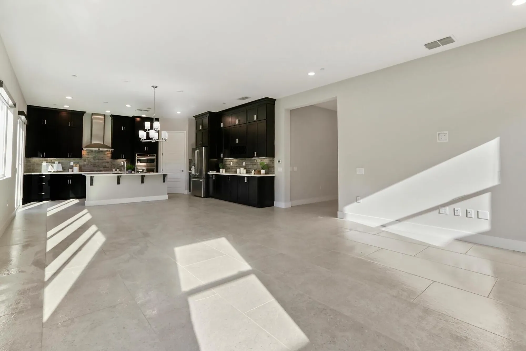 Property Slideshow image 14 of 75 | 14 riposto pl, Sacramento, CA, 95834