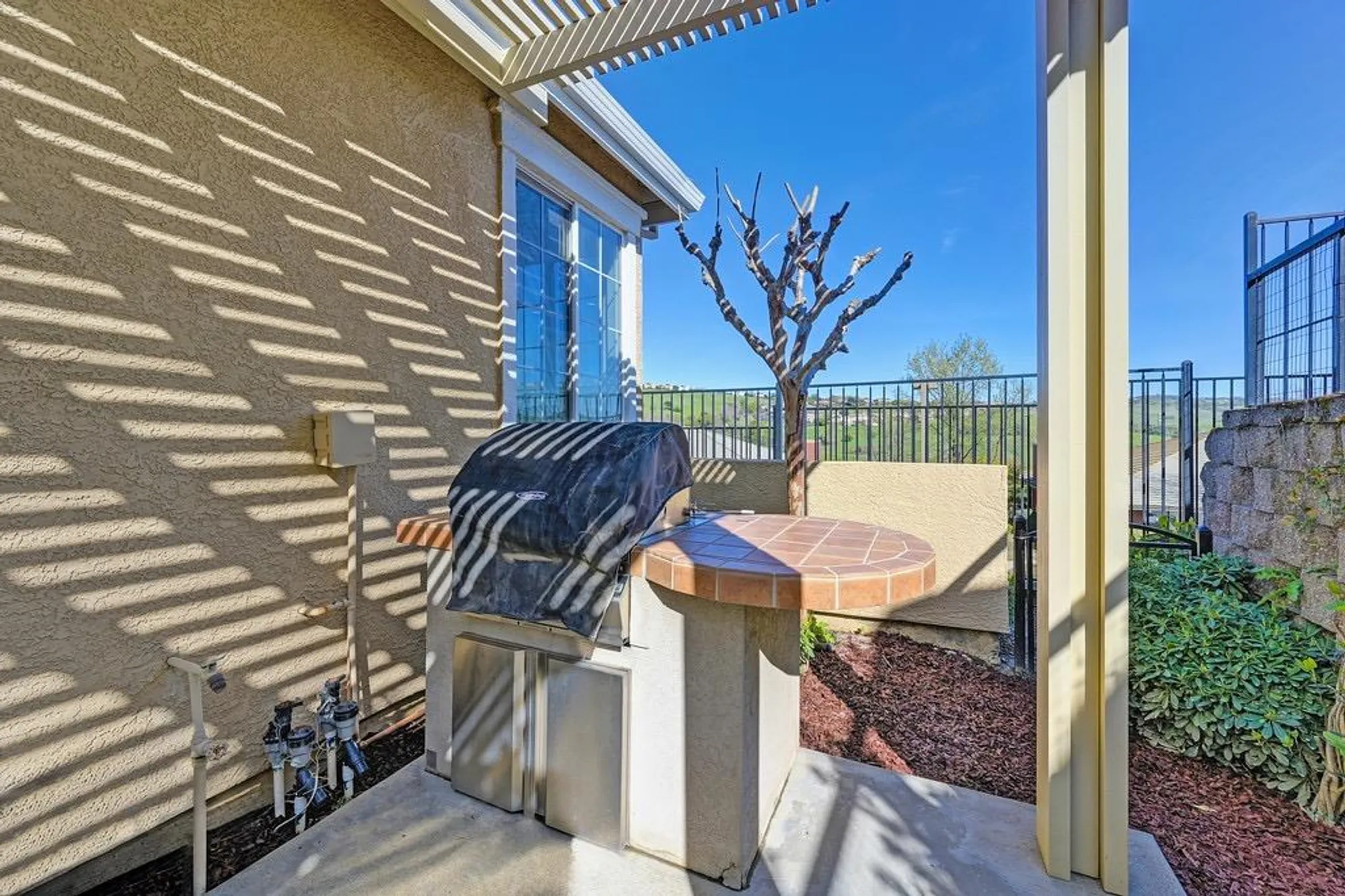 Property Slideshow image 42 of 55 | 3769 park dr, El Dorado Hills, CA, 95762