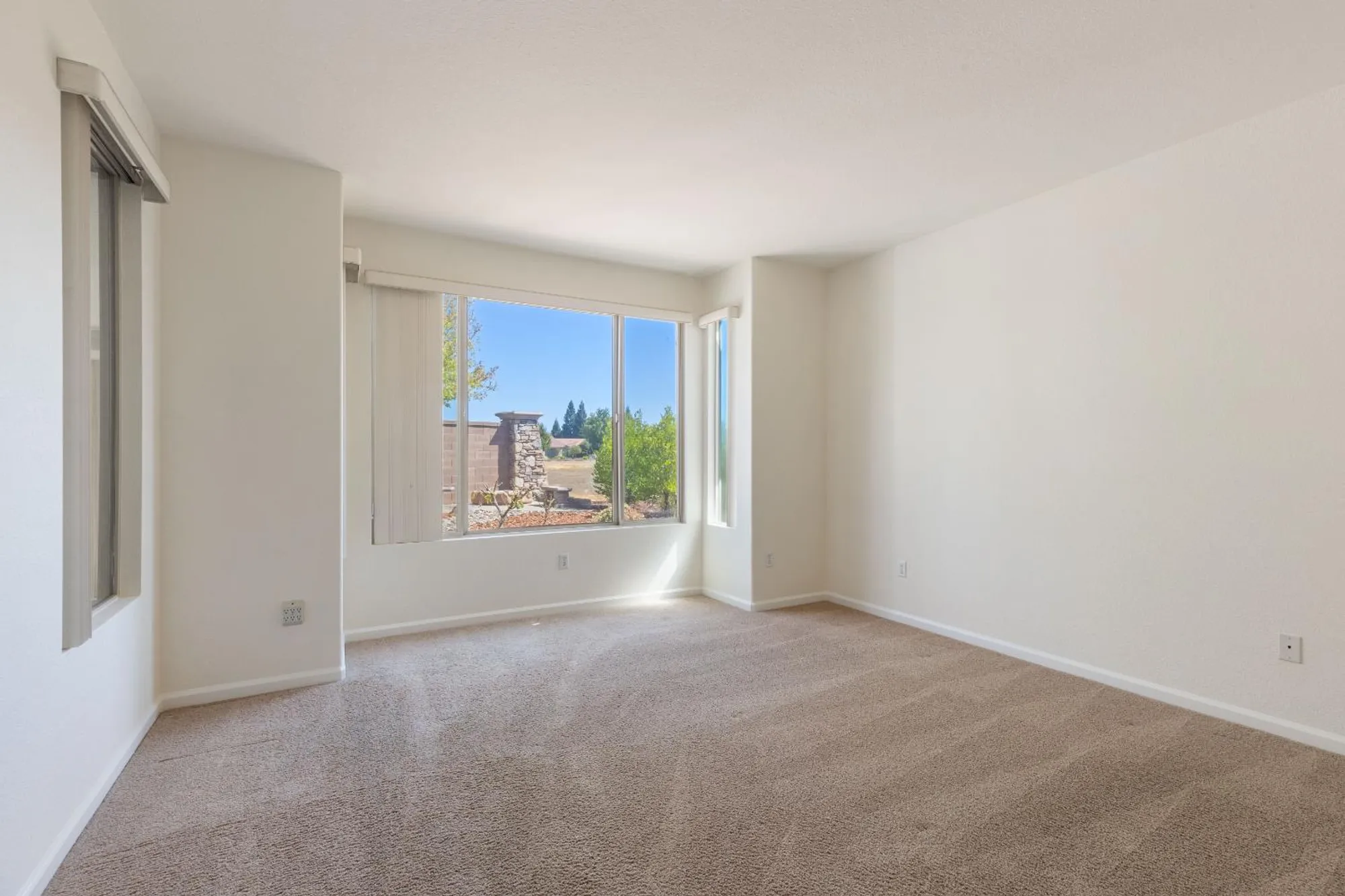 Property Slideshow image 17 of 37 | 145 northfield ct, Lincoln, CA, 95648