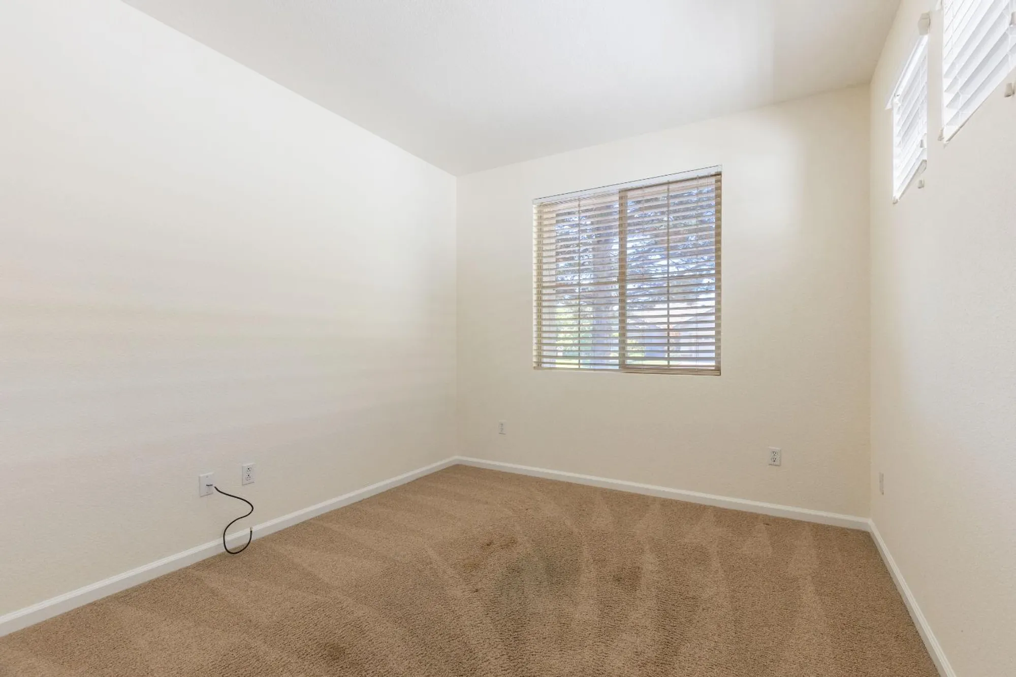 Property Slideshow image 24 of 37 | 145 northfield ct, Lincoln, CA, 95648