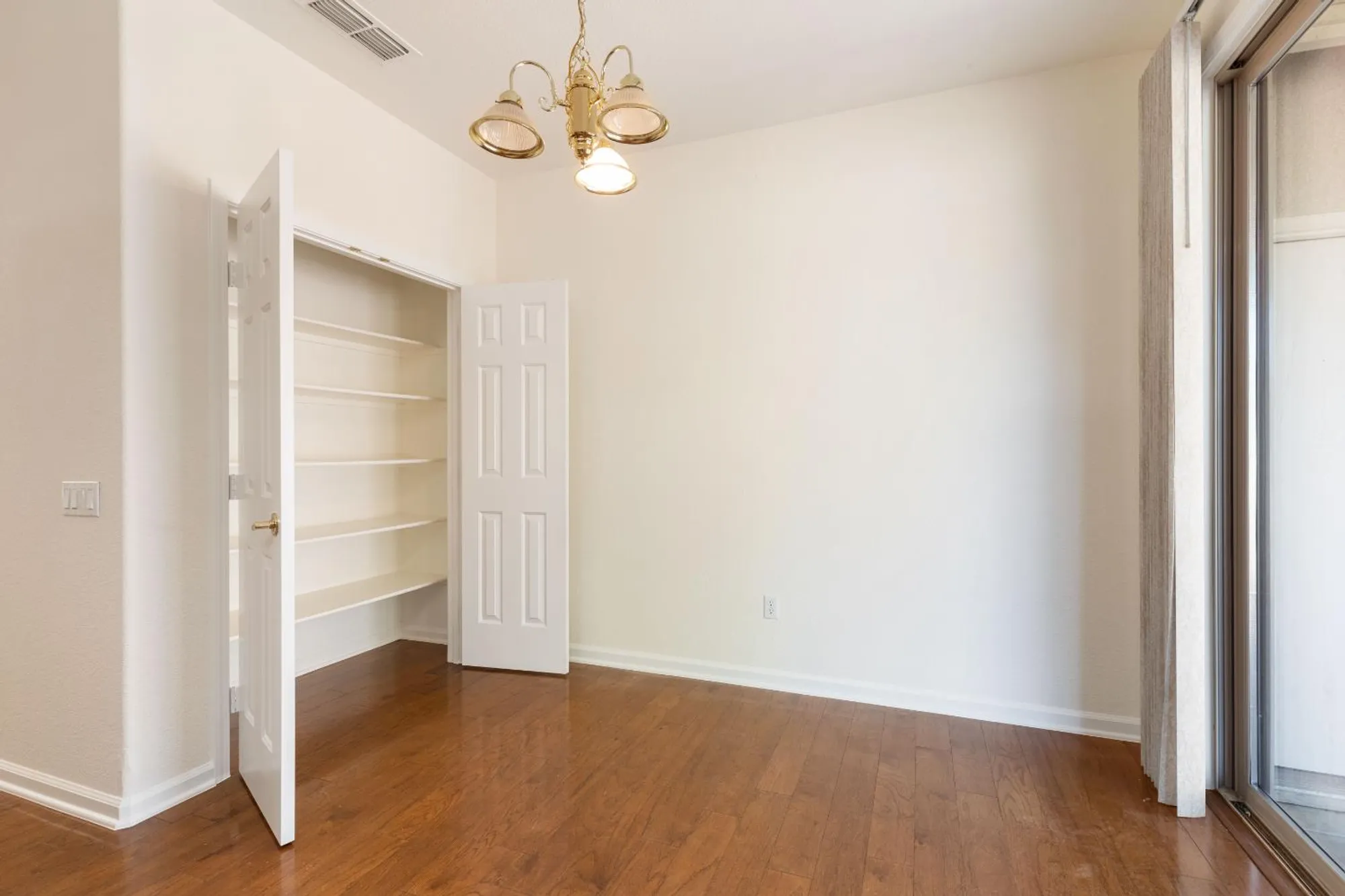 Property Slideshow image 12 of 37 | 145 northfield ct, Lincoln, CA, 95648