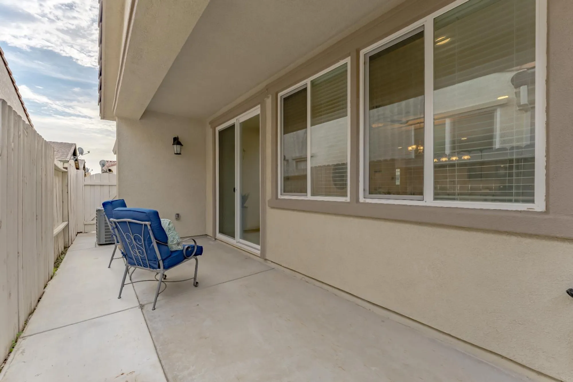 Property Slideshow image 14 of 30 | 4083 arco del paso ln, Sacramento, CA, 95834