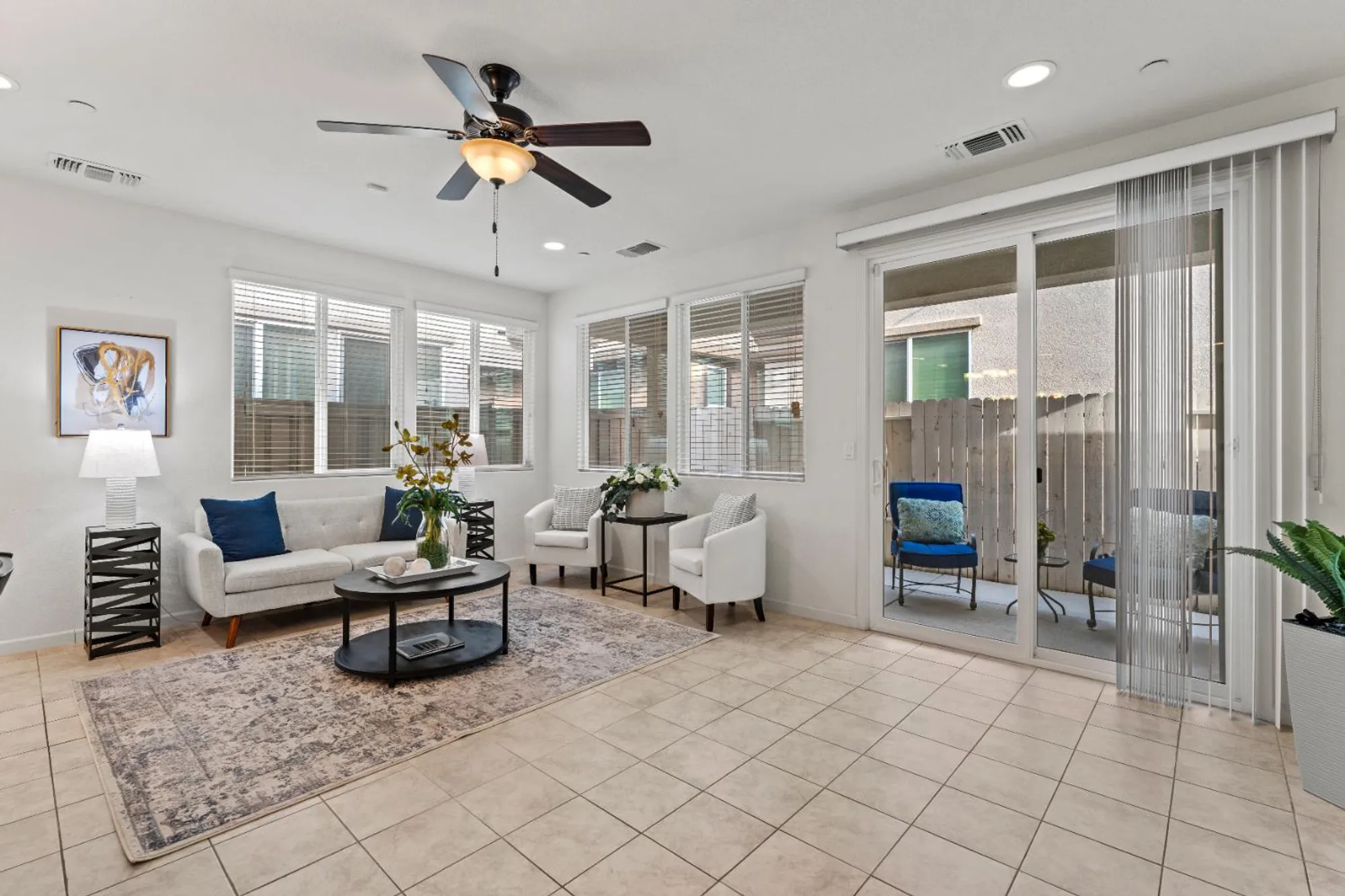 Property Slideshow image 4 of 30 | 4083 arco del paso ln, Sacramento, CA, 95834