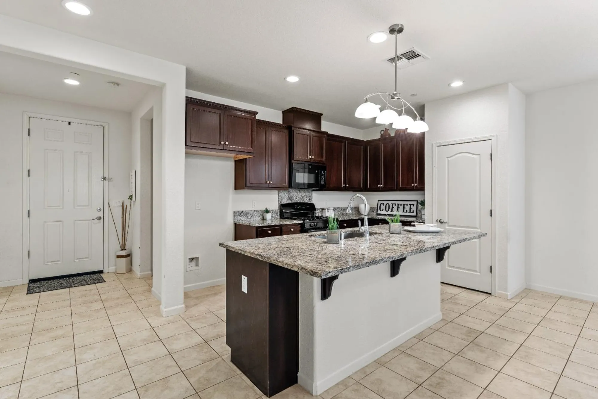 Property Slideshow image 5 of 30 | 4083 arco del paso ln, Sacramento, CA, 95834