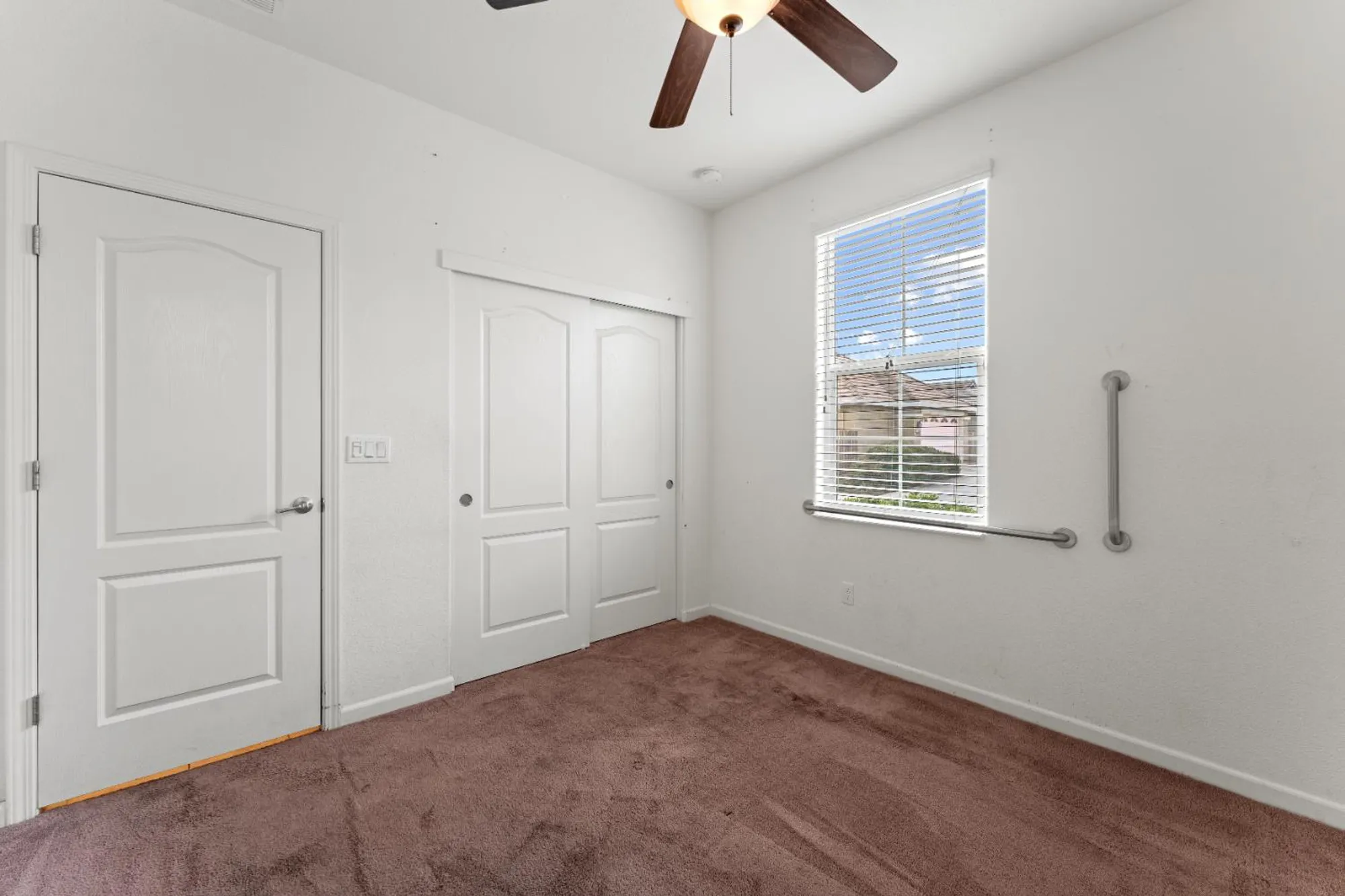 Property Slideshow image 9 of 30 | 4083 arco del paso ln, Sacramento, CA, 95834