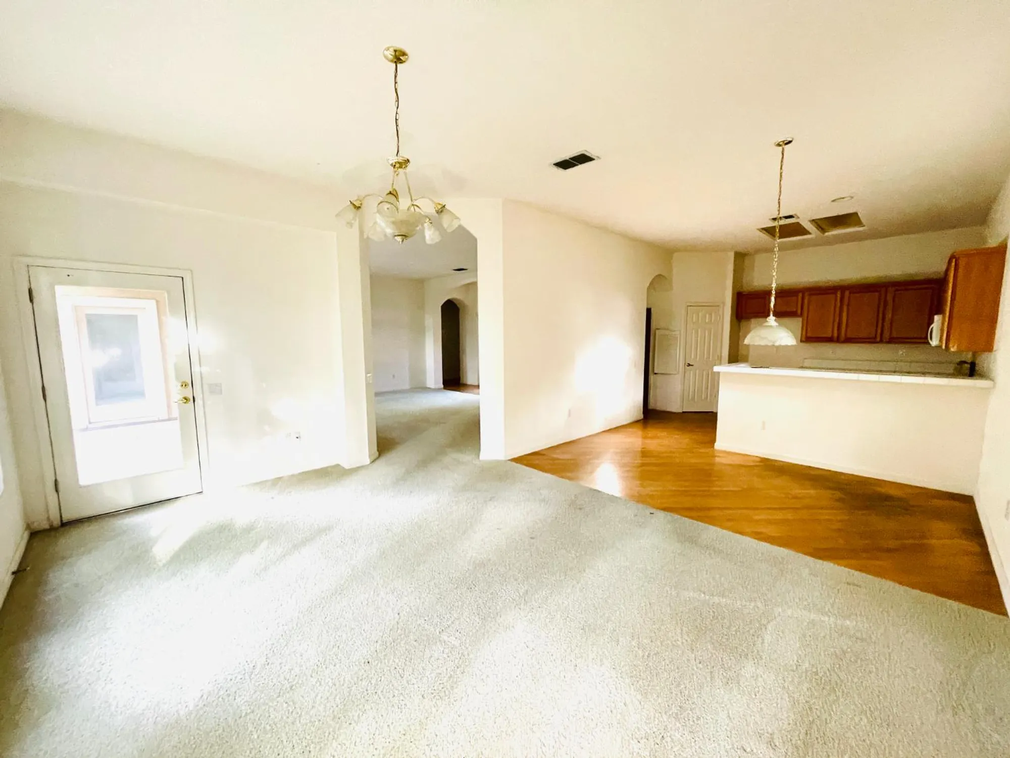 Property Slideshow image 14 of 31 | 8017 steamboat ln, Roseville, CA, 95747