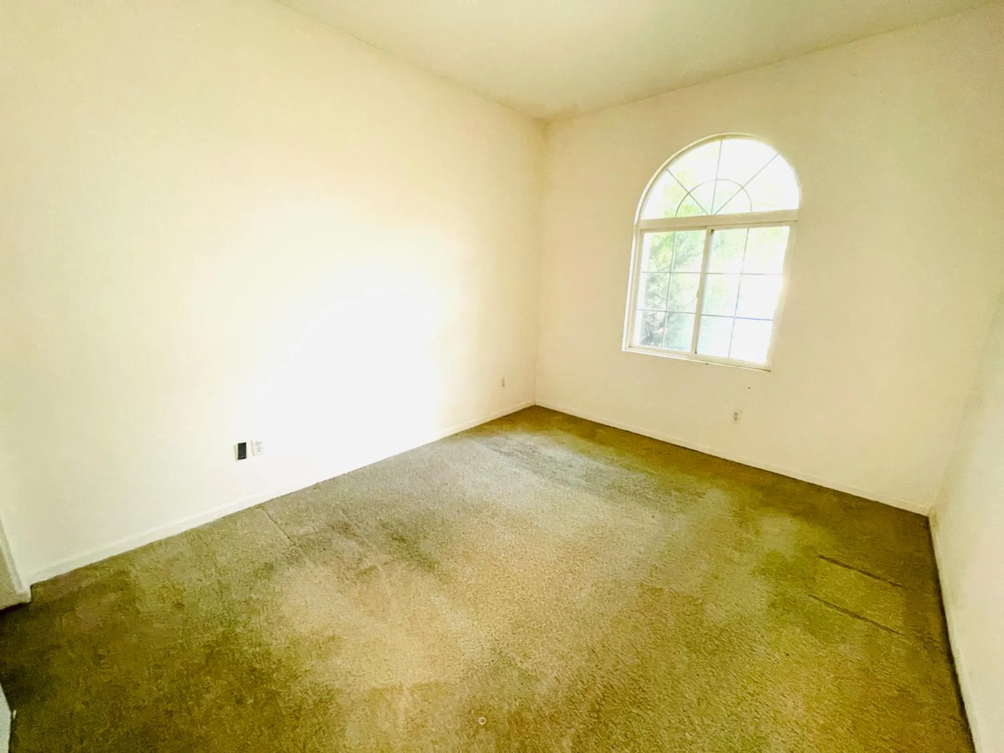 Property Slideshow image 25 of 31 | 8017 steamboat ln, Roseville, CA, 95747