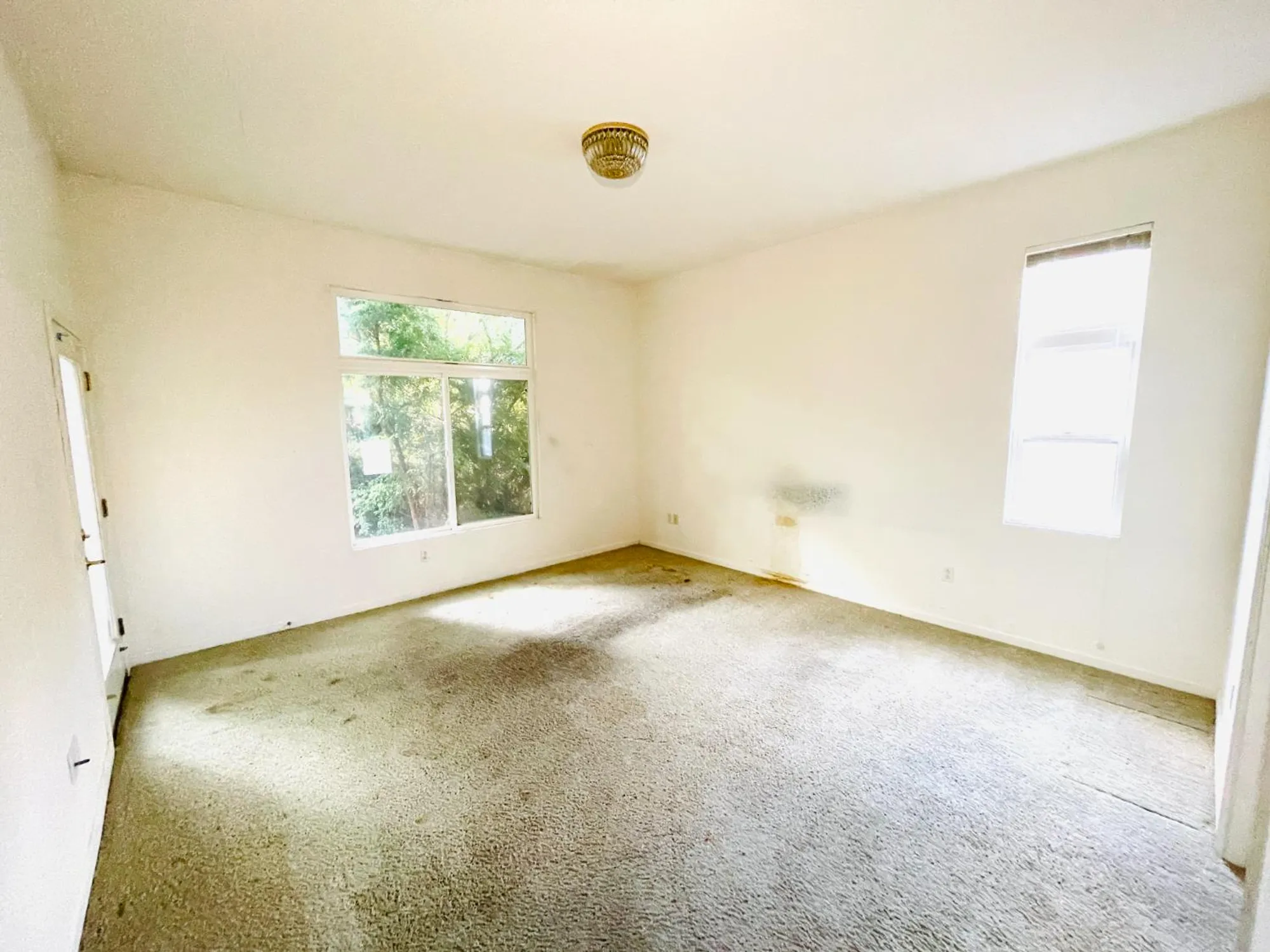 Property Slideshow image 18 of 31 | 8017 steamboat ln, Roseville, CA, 95747