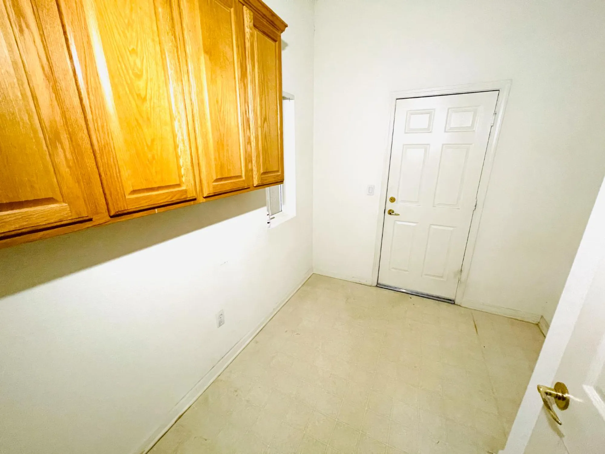 Property Slideshow image 16 of 31 | 8017 steamboat ln, Roseville, CA, 95747