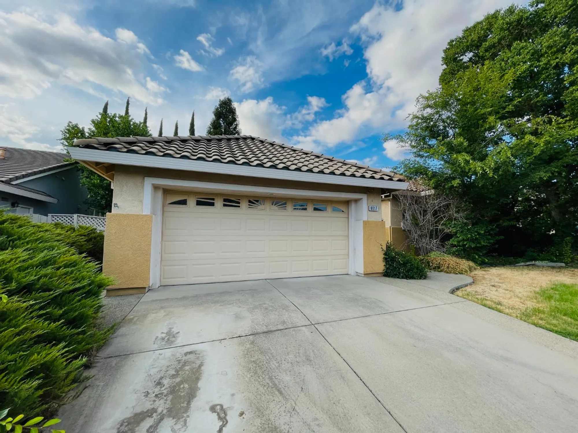 Property Slideshow image 8 of 31 | 8017 steamboat ln, Roseville, CA, 95747