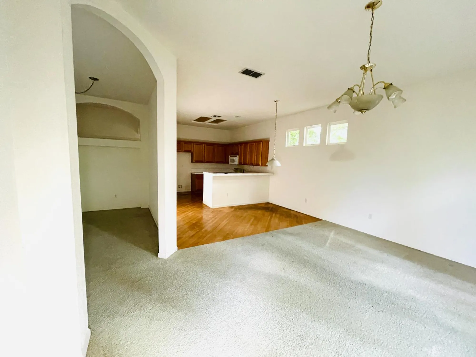 Property Slideshow image 13 of 31 | 8017 steamboat ln, Roseville, CA, 95747