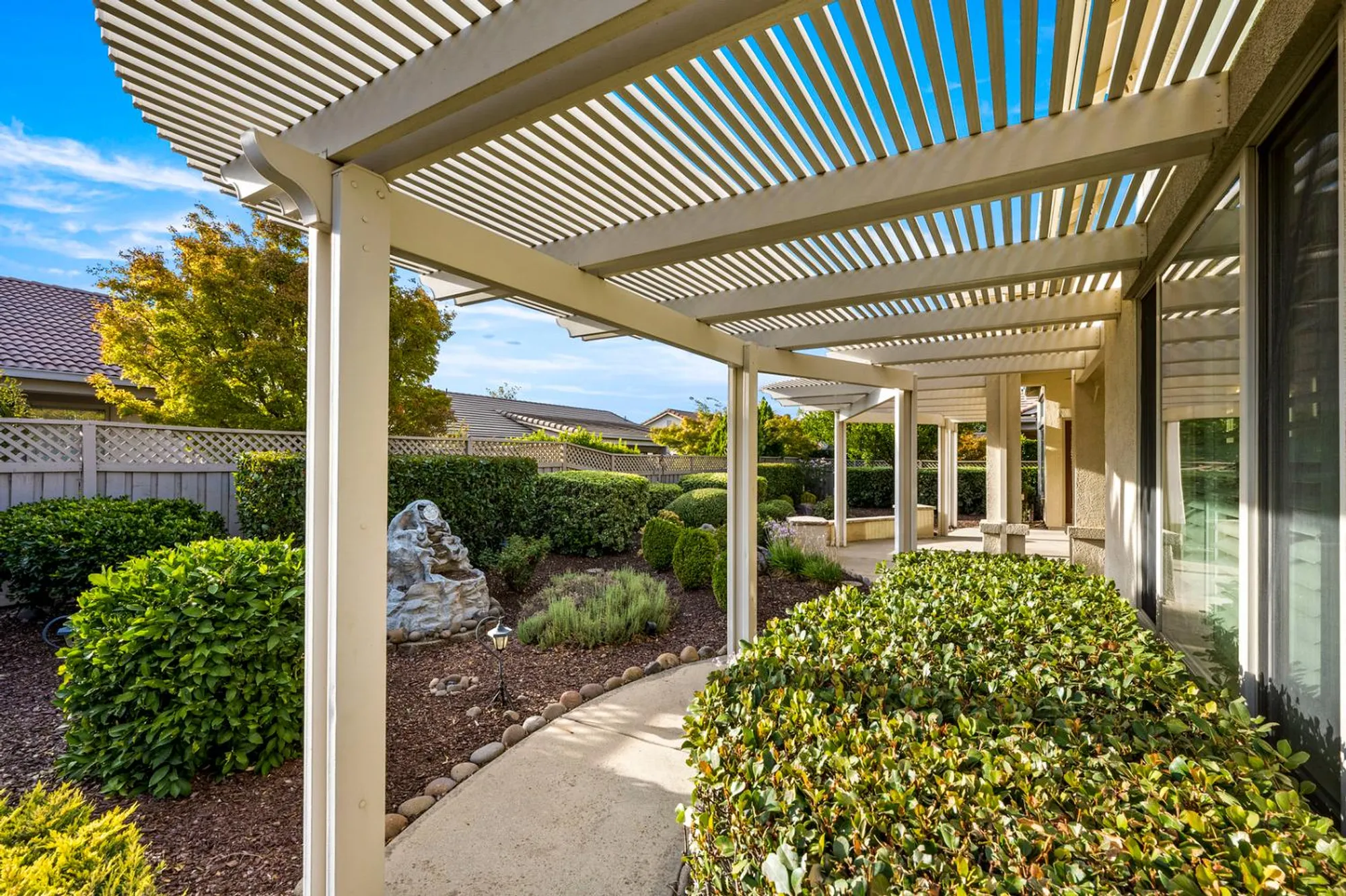 Property Slideshow image 34 of 44 | 856 mossy ridge ln, Lincoln, CA, 95648