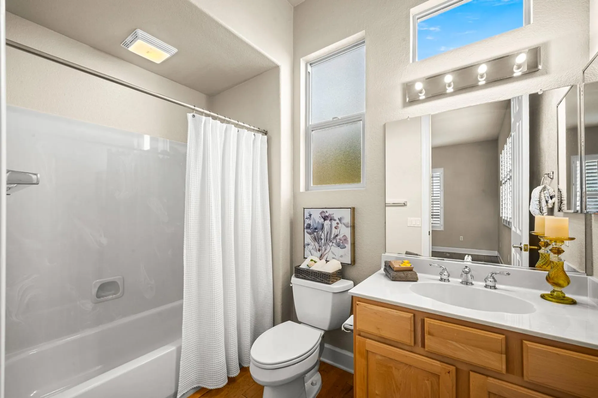 Property Slideshow image 28 of 44 | 856 mossy ridge ln, Lincoln, CA, 95648