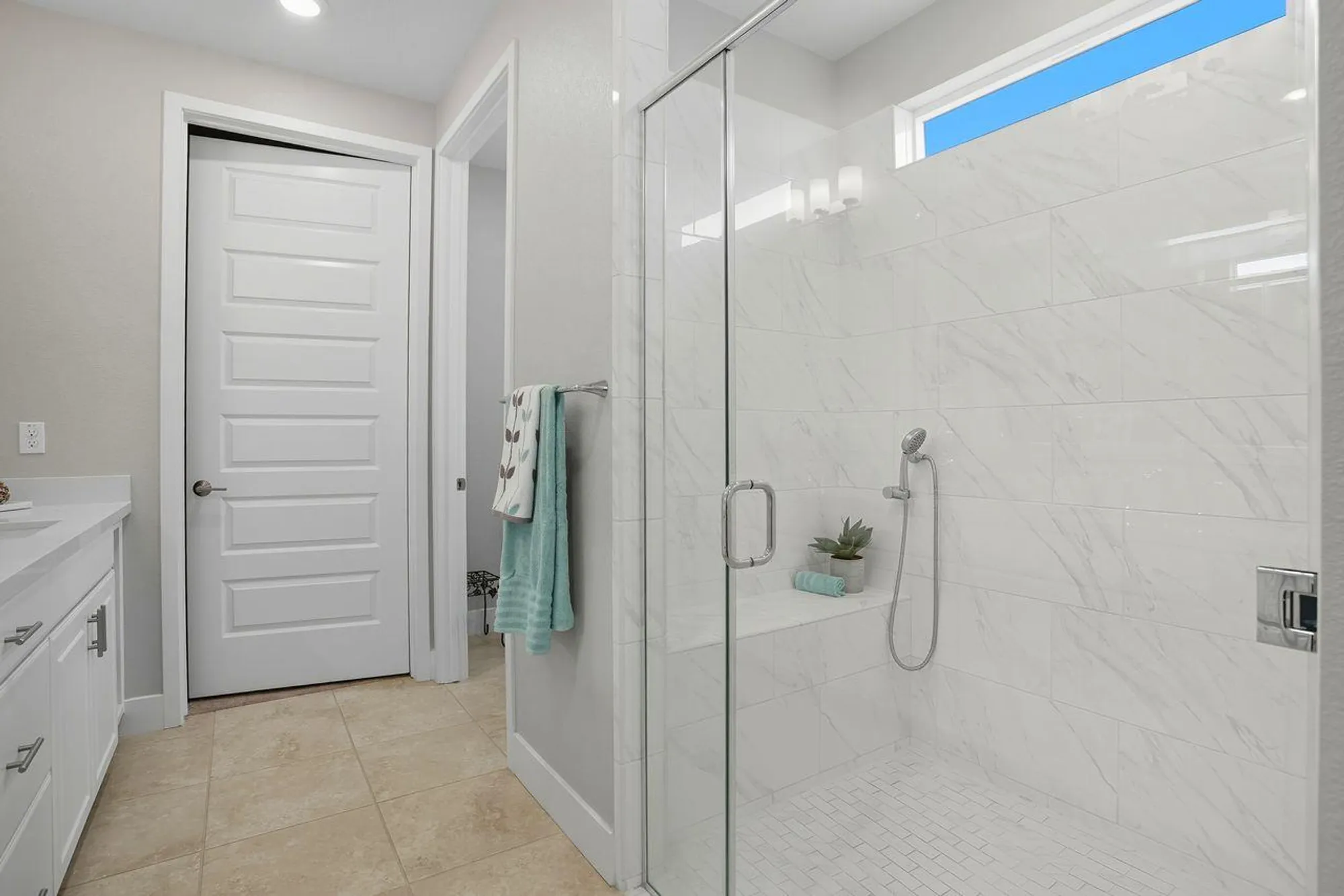 Property Slideshow image 15 of 36 | 4009 crete island ln, Sacramento, CA, 95834