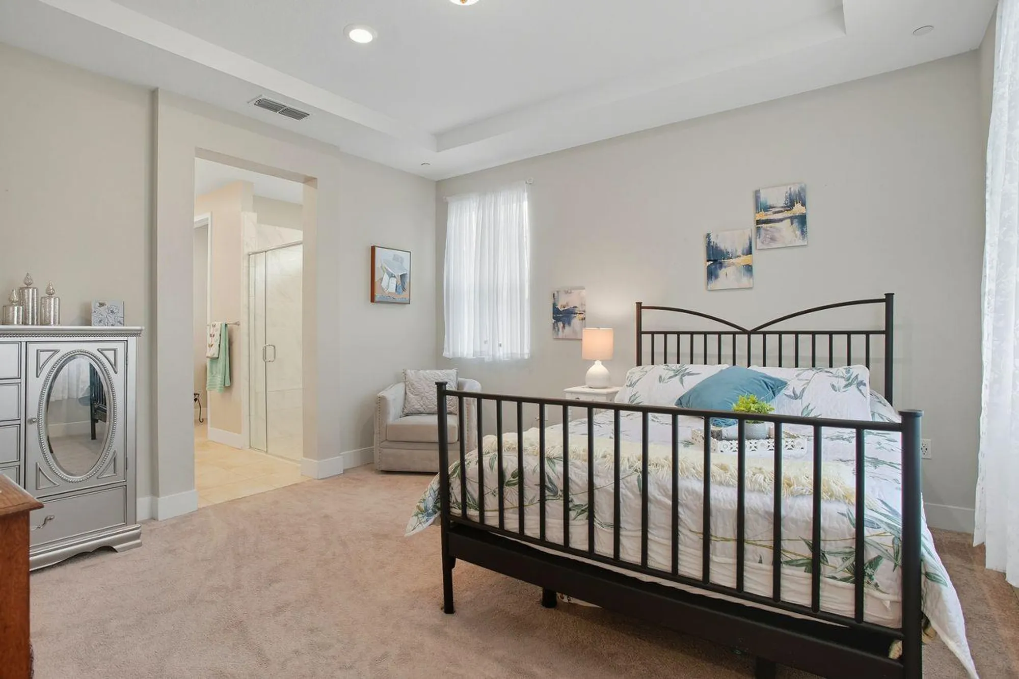 Property Slideshow image 12 of 36 | 4009 crete island ln, Sacramento, CA, 95834