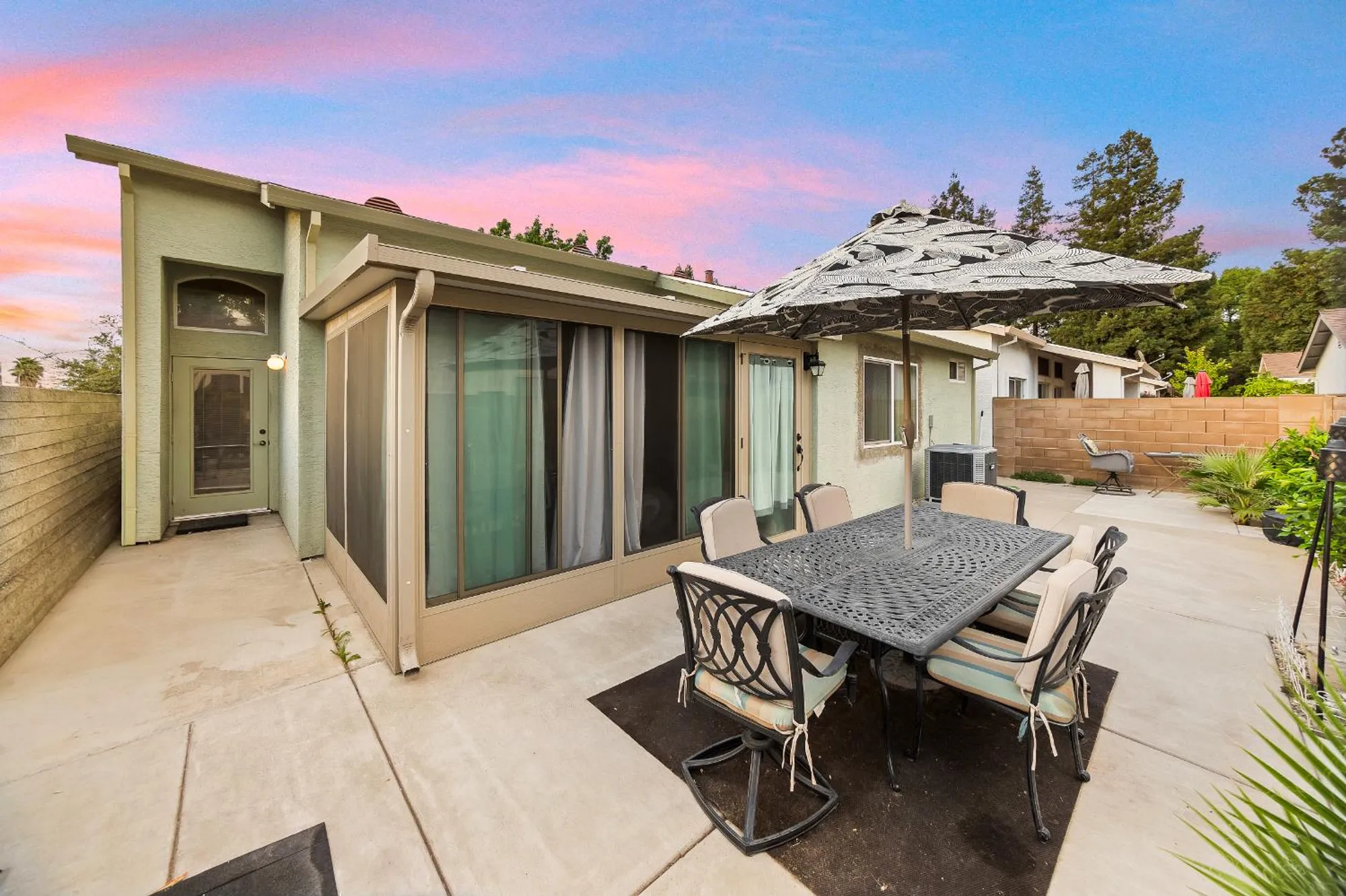 Property Slideshow image 10 of 29 | 7100 sunbridge ln, Sacramento, CA, 95828