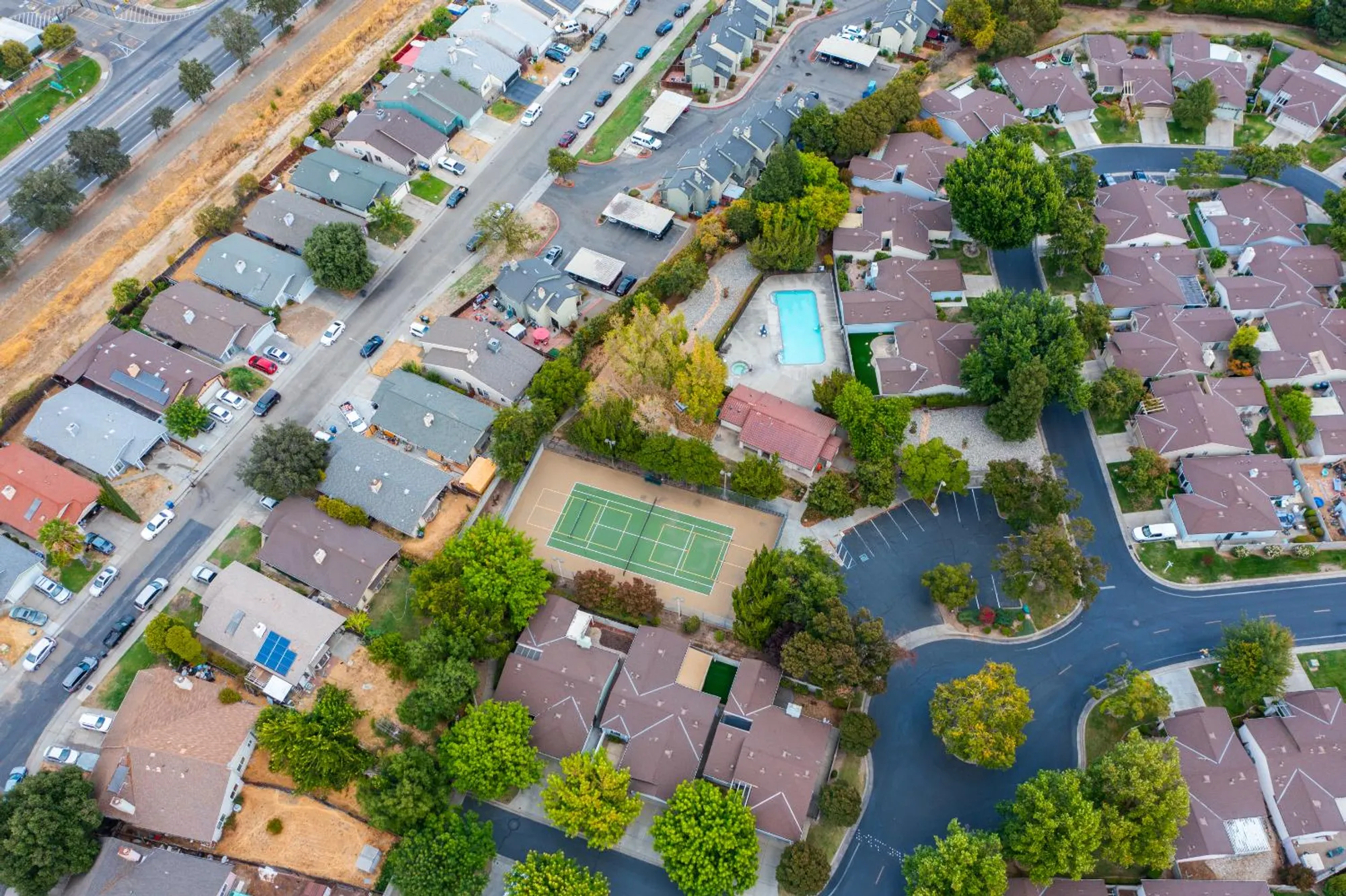 Property Slideshow image 13 of 29 | 7100 sunbridge ln, Sacramento, CA, 95828