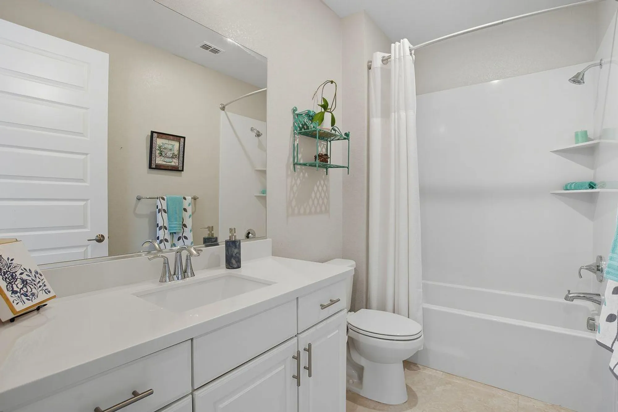 Property Slideshow image 18 of 36 | 4009 crete island ln, Sacramento, CA, 95834