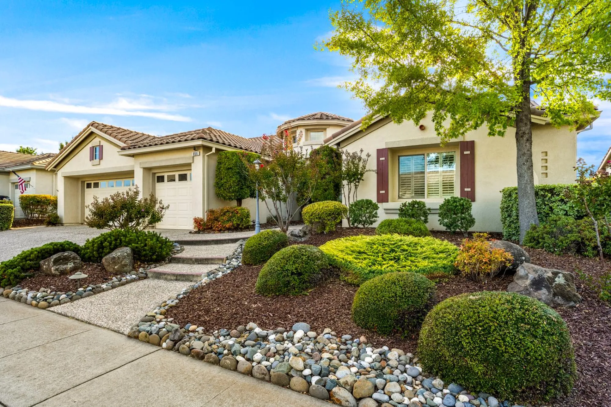 Property Slideshow image 2 of 44 | 856 mossy ridge ln, Lincoln, CA, 95648