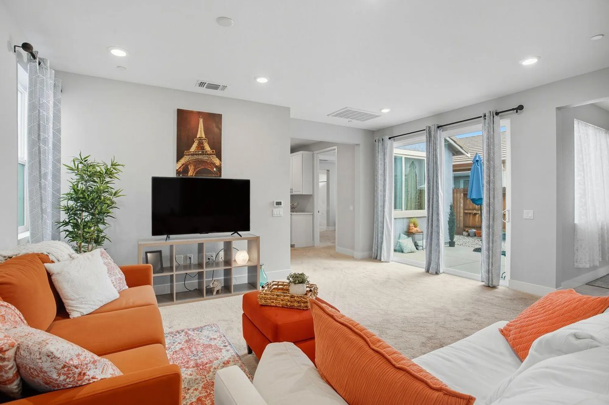 Property Slideshow image 8 of 36 | 4009 crete island ln, Sacramento, CA, 95834