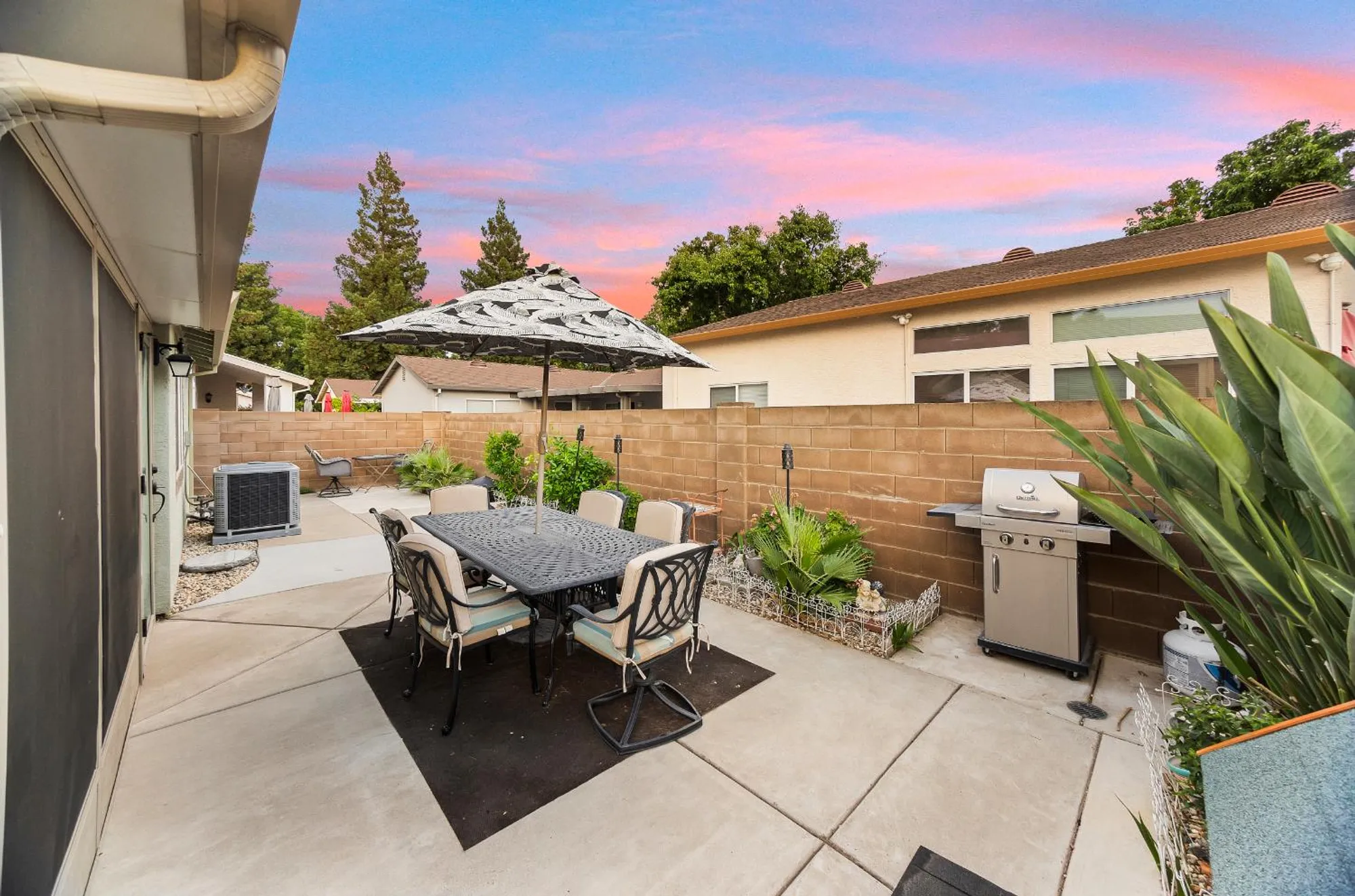 Property Slideshow image 11 of 29 | 7100 sunbridge ln, Sacramento, CA, 95828