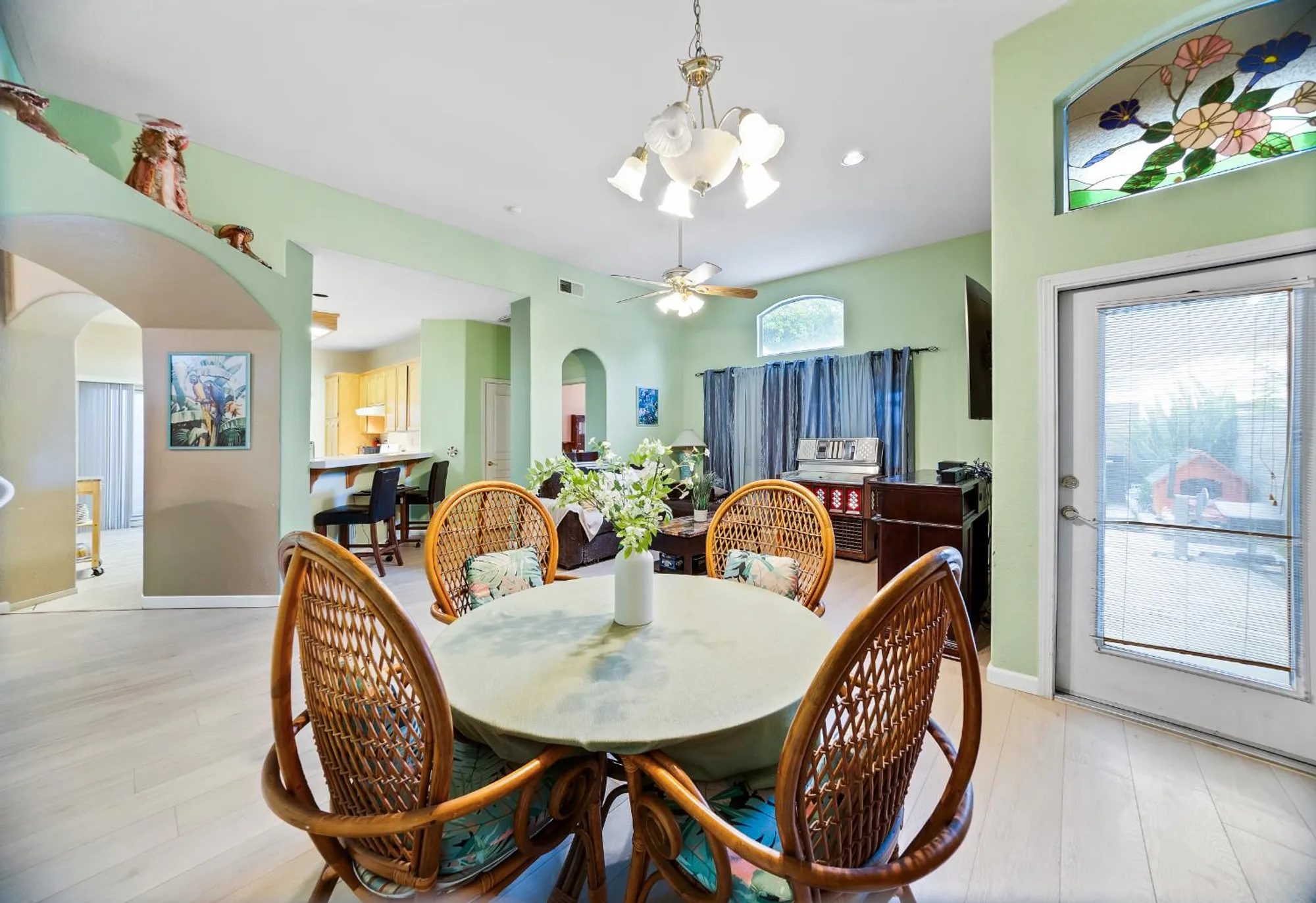 Property Slideshow image 25 of 29 | 7100 sunbridge ln, Sacramento, CA, 95828