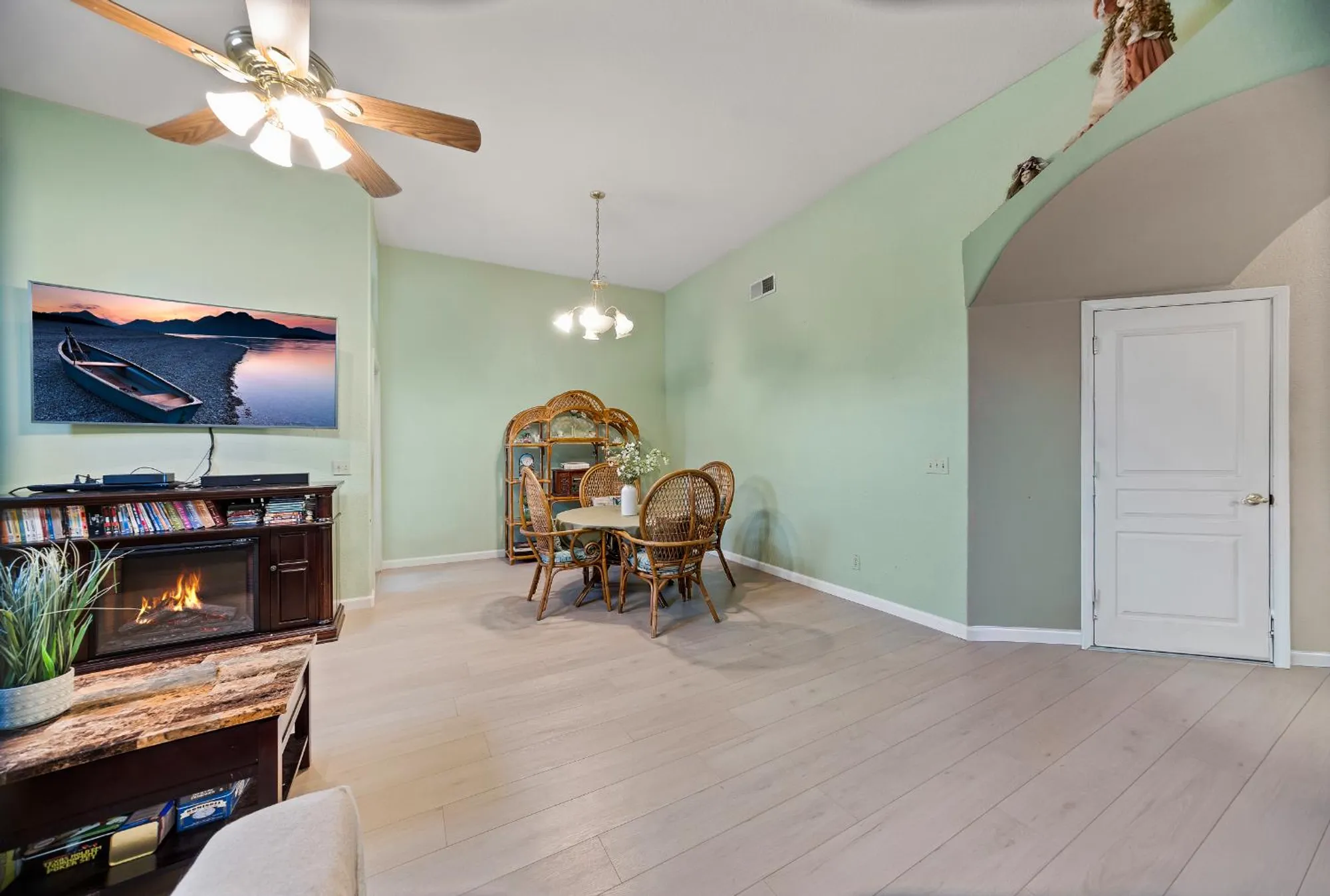Property Slideshow image 26 of 29 | 7100 sunbridge ln, Sacramento, CA, 95828