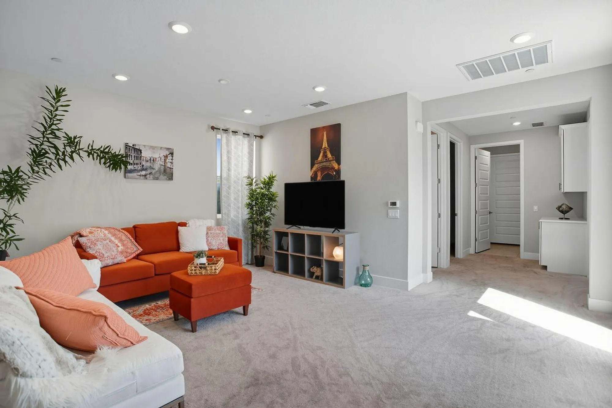 Property Slideshow image 9 of 36 | 4009 crete island ln, Sacramento, CA, 95834