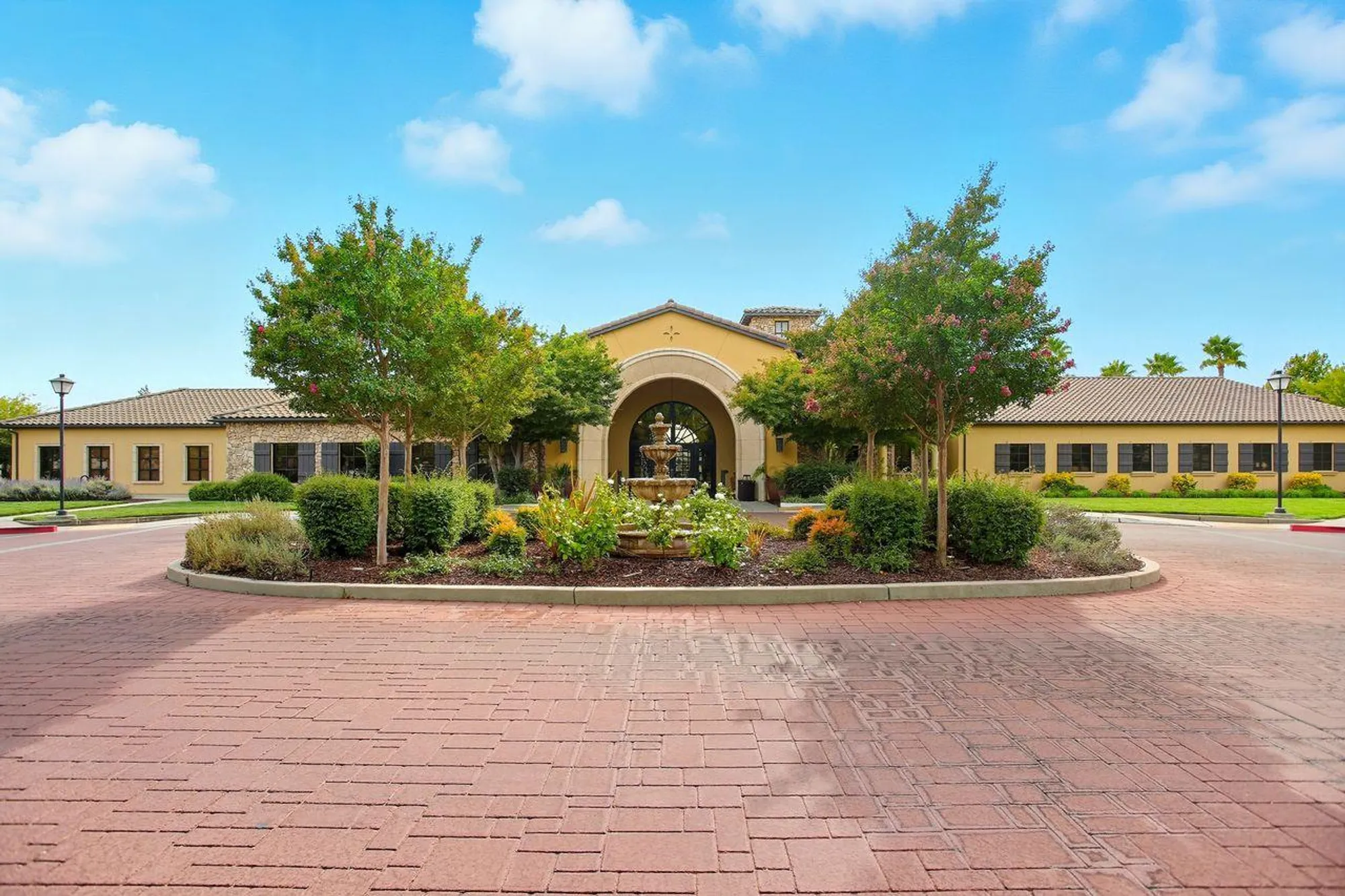 Property Slideshow image 24 of 36 | 4009 crete island ln, Sacramento, CA, 95834