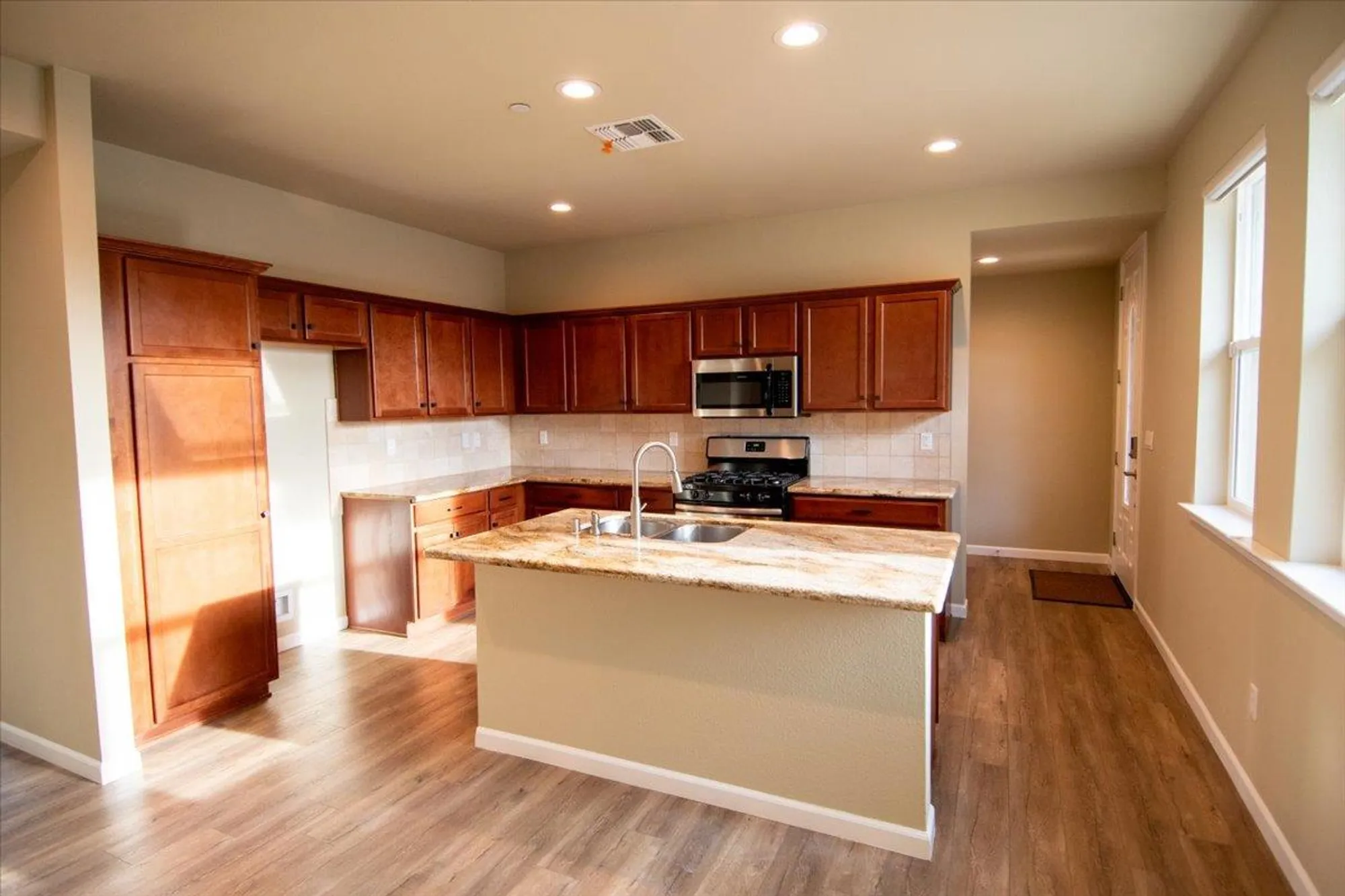 Property Slideshow image 18 of 54 | 2043 thomas dr, Jackson, CA, 95642