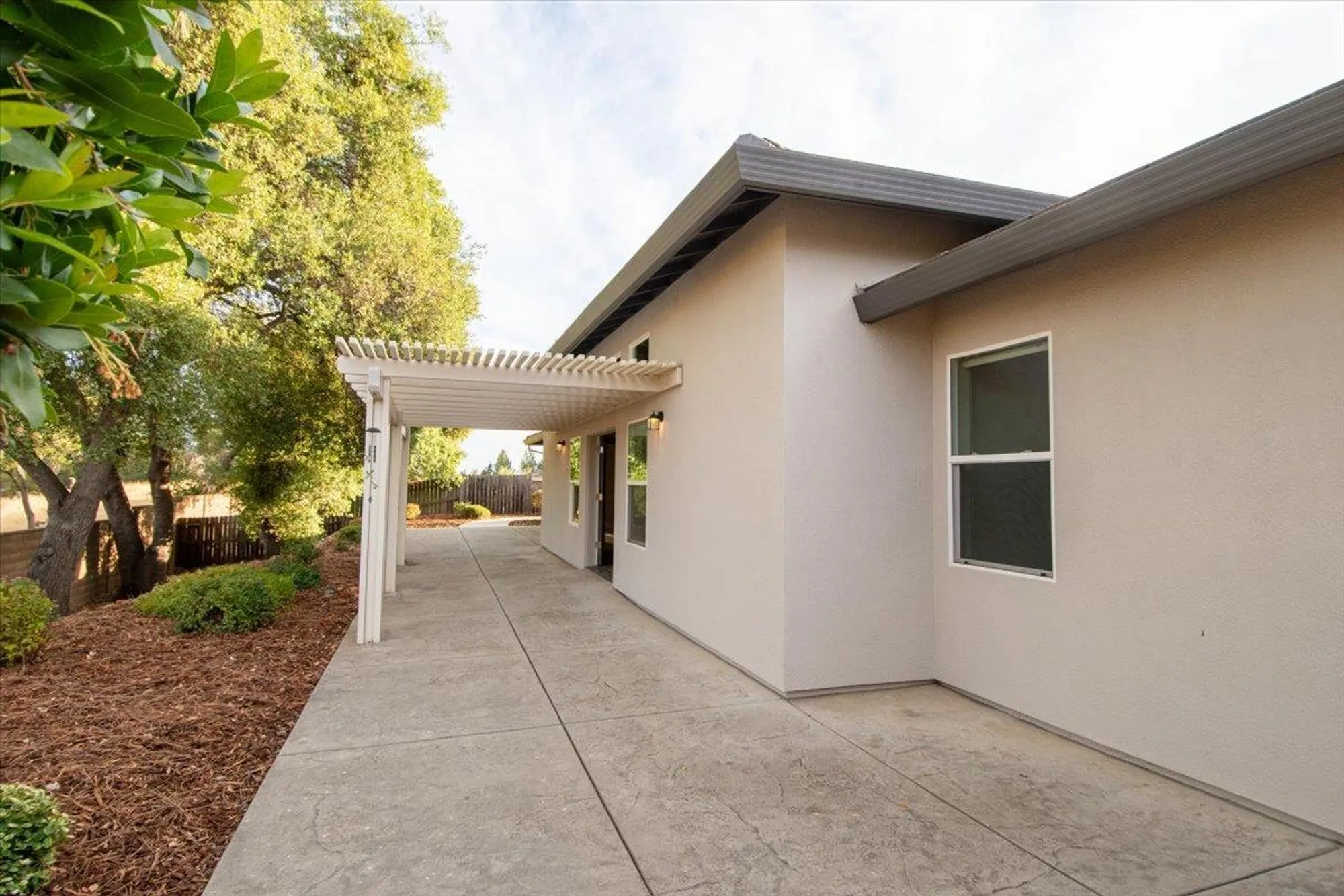 Property Slideshow image 9 of 54 | 2043 thomas dr, Jackson, CA, 95642