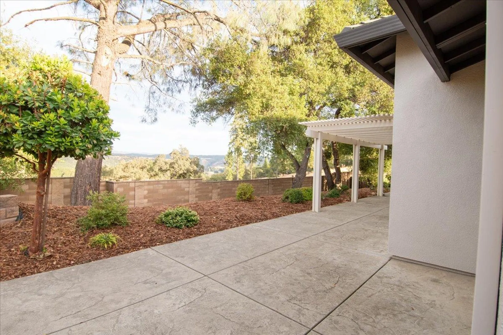 Property Slideshow image 13 of 54 | 2043 thomas dr, Jackson, CA, 95642